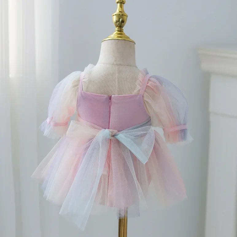 Новая летняя одежда с объемными рукавами для маленьких девочек, радужная сетчатая одежда, милое детское платье принцессы для новорожденных, дня рождения, От 0 до 2 лет