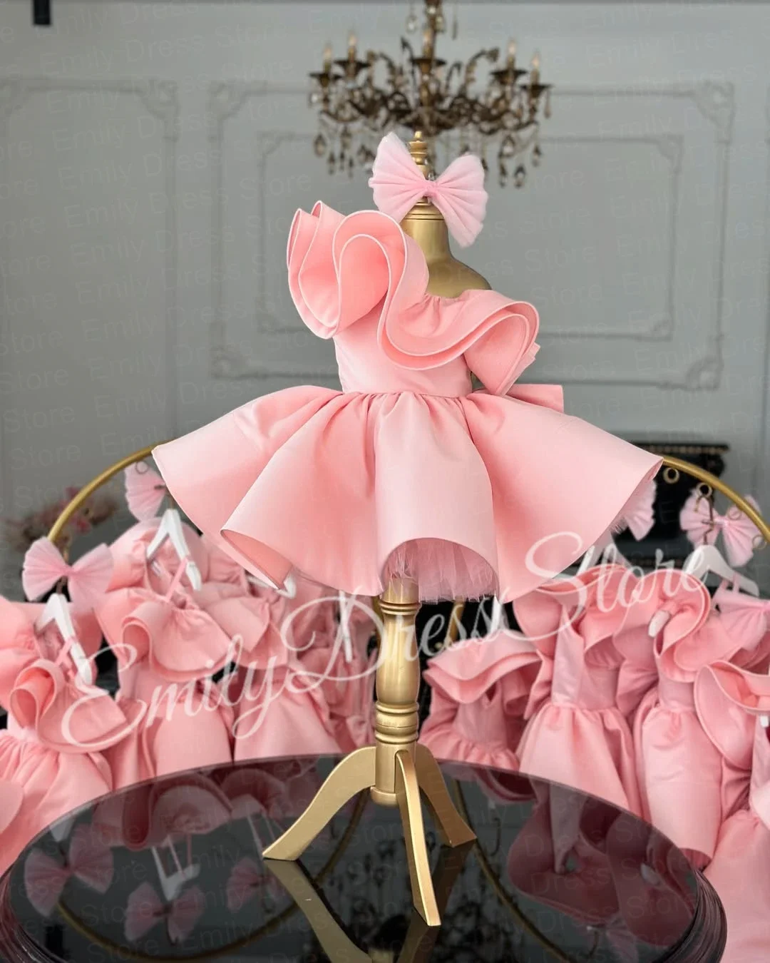 Customized Pink Flower Girl Dress For Wedding Sleeveless Ruffles Puffy Mini Kids Baby Birthday Party First Communion Ball Gown
Customized Pink Flower Girl Dress For Wedding Sleeveless Ruffles Puffy Mini Kids Baby Birthday Party First Communion Ball Gown