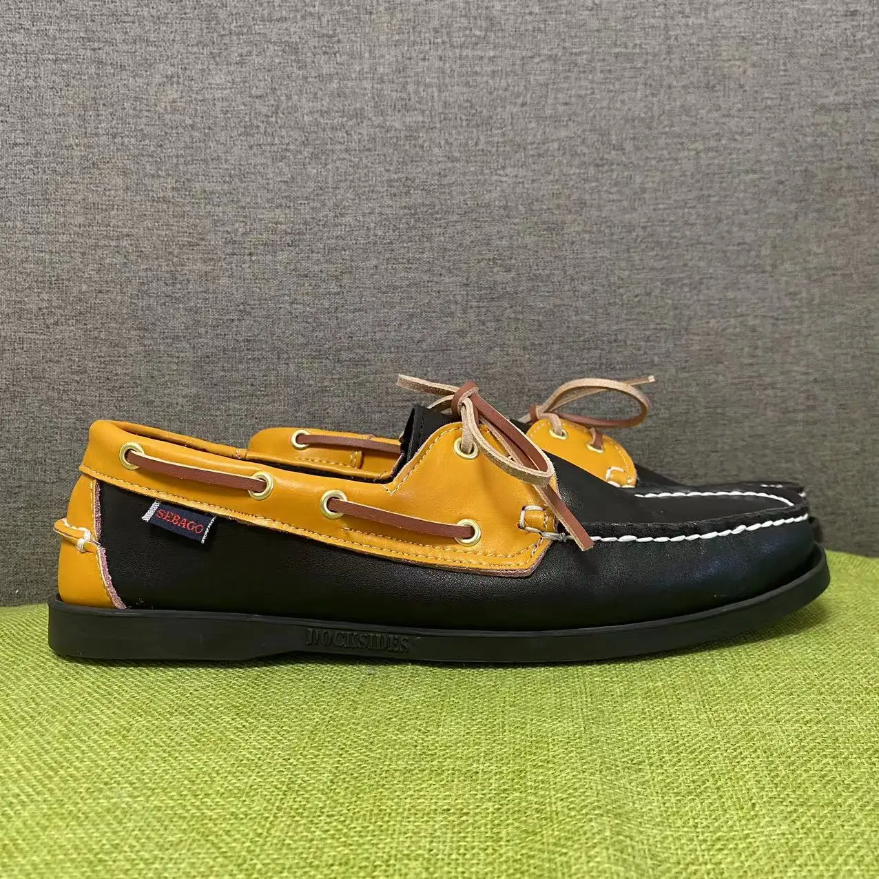 Men Homme Authentic Sebago Docksides Shoes - Premium Leather Moc Toe Lace Up Boat Shoes DA48
Men Homme Authentic Sebago Docksides Shoes - Premium Leather Moc Toe Lace Up Boat Shoes DA48