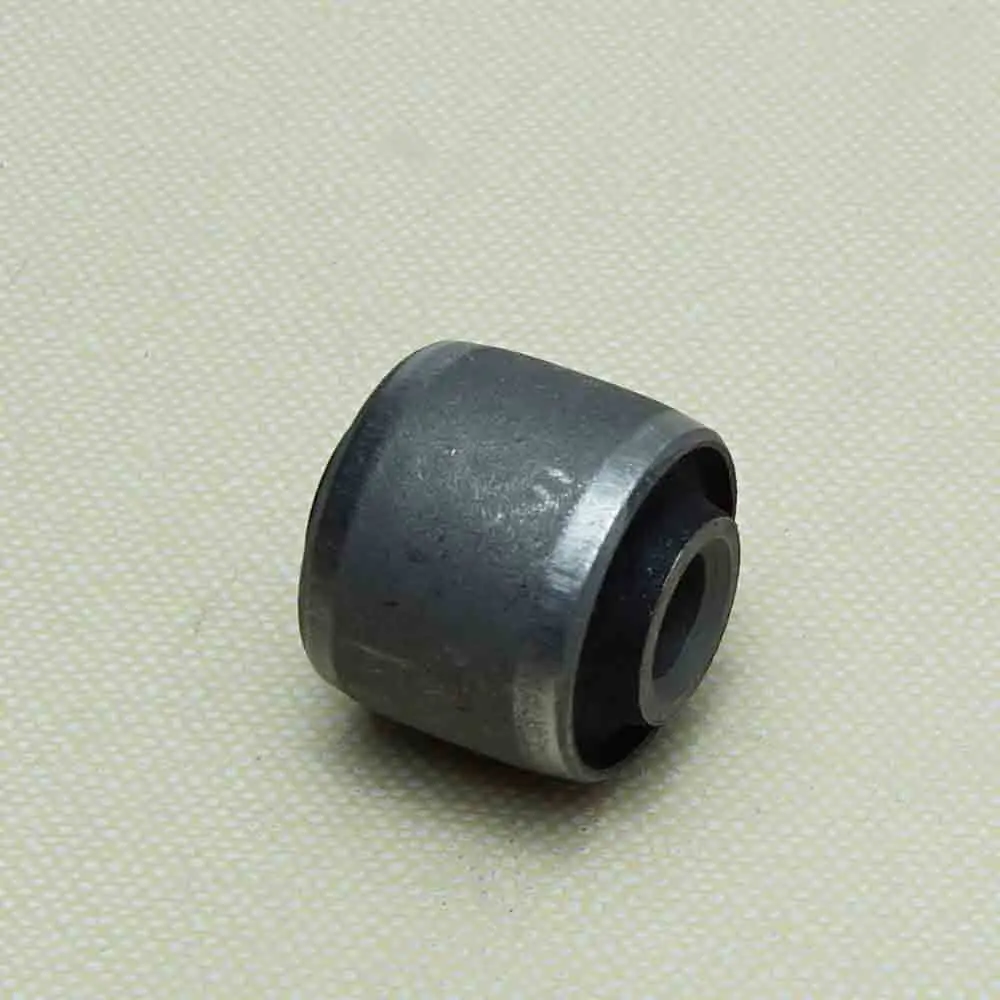 30671220 Car Rubber sleeve for engine transmission shaft bushing For Volvo S60 S80 V60 V70 XC60 XC70 XC90 2007-2014 Auto Parts
30671220 Car Rubber sleeve for engine transmission shaft bushing For Volvo S60 S80 V60 V70 XC60 XC70 XC90 2007-2014 Auto Parts