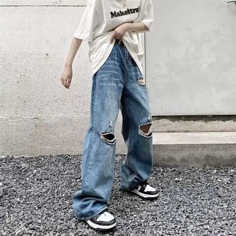 Женские джинсы с высокой талией, широкими прямыми штанинами, весенне-осенние, с дырками, в студенческом стиле, свободные, стройнящие, удлиненные.
Женские джинсы с высокой талией, широкими прямыми штанинами, весенне-осенние, с дырками, в студенческом стиле, свободные, стройнящие, удлиненные.