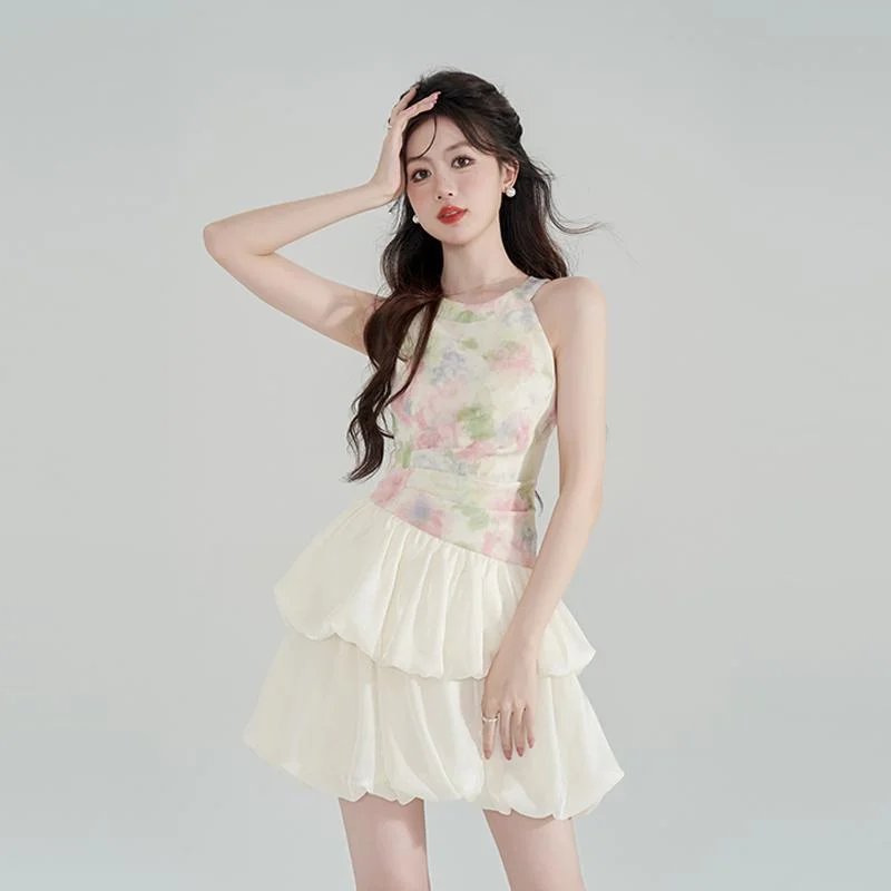 Niche Design Sense Printed Halter Dress for Women New Summer 2026 Fashion French Style Elegant Cinched Waist A-line Short Skirt
Niche Design Sense Printed Halter Dress for Women New Summer 2026 Fashion French Style Elegant Cinched Waist A-line Short Skirt