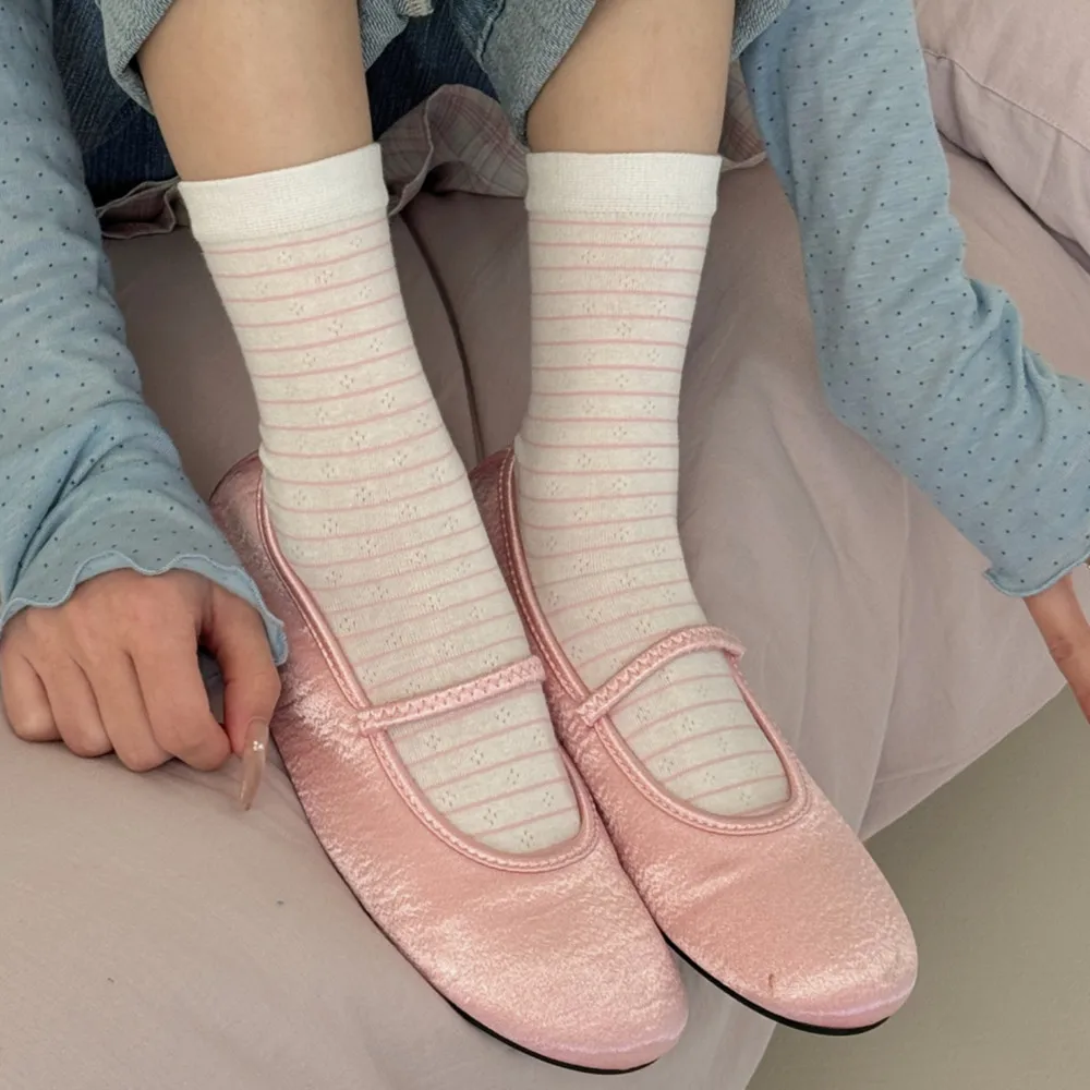 Korean Striped Socks Women Breathable Sweat-absorbing Medium Tube Socks College Style School Students Knitted Cotton Long Socks
Korean Striped Socks Women Breathable Sweat-absorbing Medium Tube Socks College Style School Students Knitted Cotton Long Socks