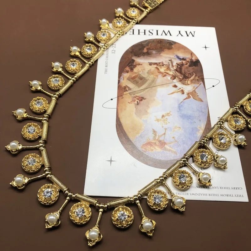 Light Luxury Retro Bubble Diamond Fringed Necklace Plain Gold Chain Design Sense Medium Ancient Style Exquisite Niche Design Sen
Light Luxury Retro Bubble Diamond Fringed Necklace Plain Gold Chain Design Sense Medium Ancient Style Exquisite Niche Design Sen