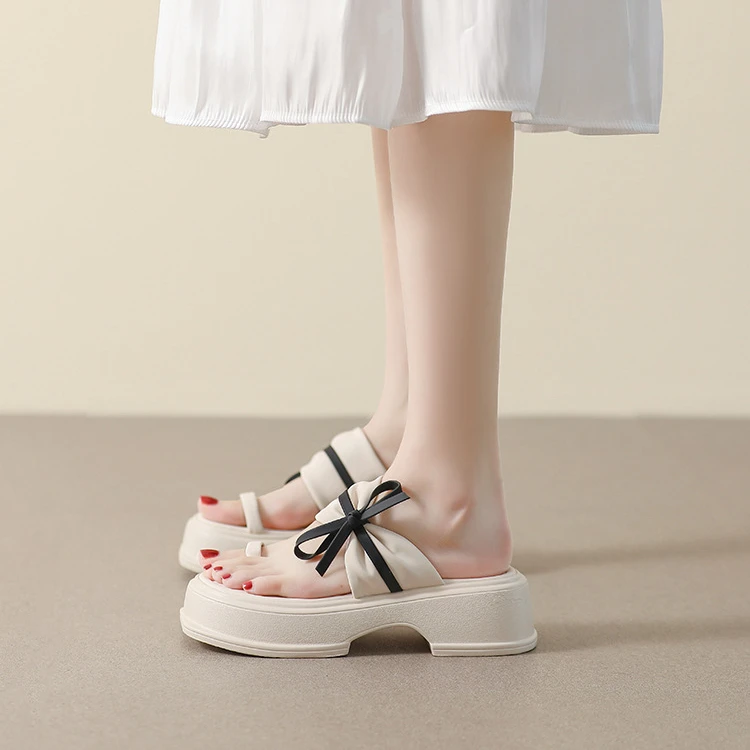 Bowknot Thick Soled Slippers for Women Outside Casual Beach Slippers Sandalias Mujer Verano 2023
Bowknot Thick Soled Slippers for Women Outside Casual Beach Slippers Sandalias Mujer Verano 2023