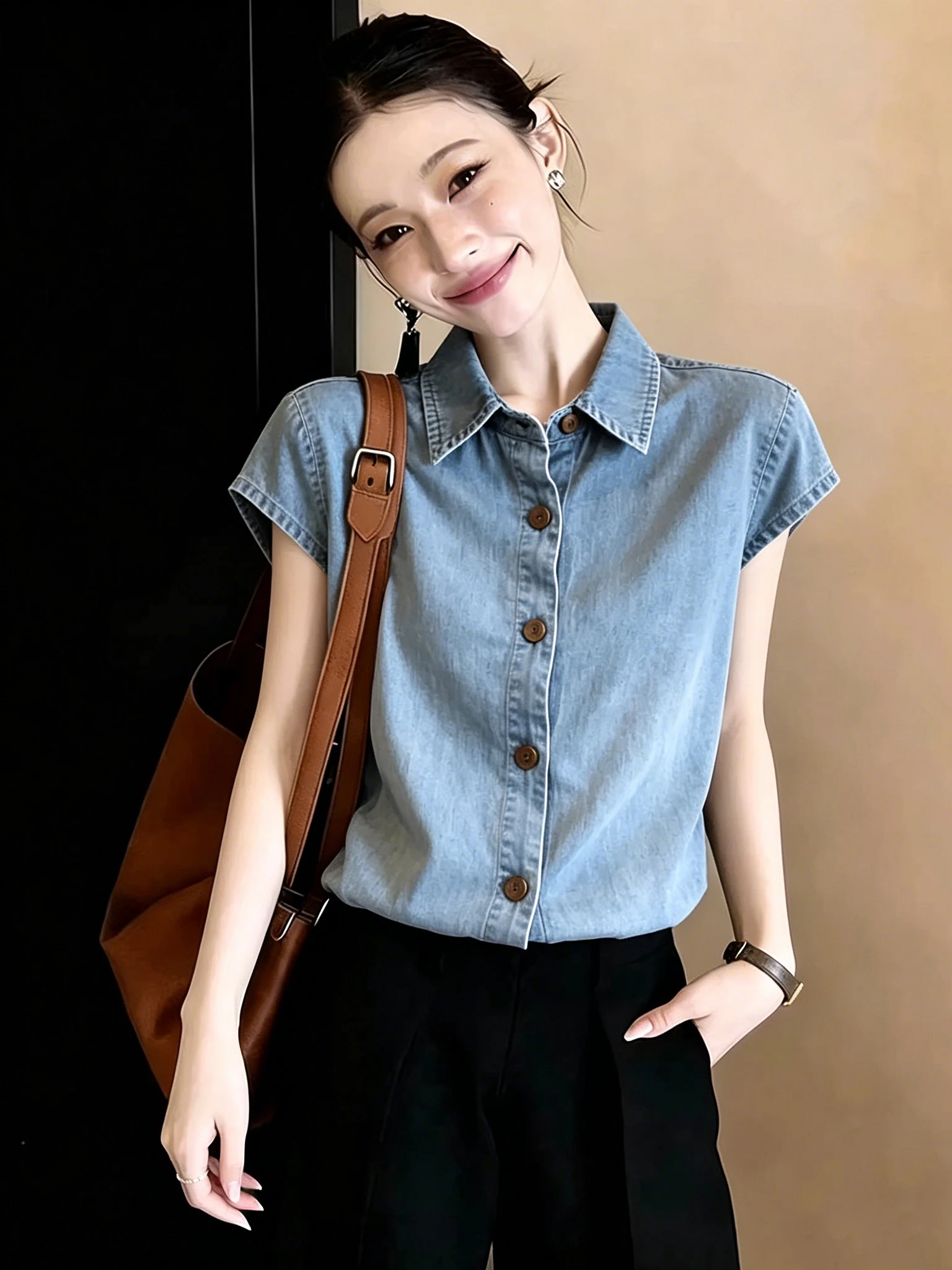 Fashionable Neck Denim Shirt Women's Large Size Summer New Style Korean Style Breathable Short Sleeve Pure Color Top
Fashionable Neck Denim Shirt Women's Large Size Summer New Style Korean Style Breathable Short Sleeve Pure Color Top