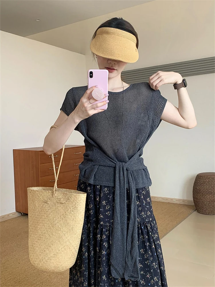 Summer New Gray Knitted Top Floral Half Skirt Set Korean Style plus Size Comfortable Loose Fit round Neck Short Sleeve Set
Summer New Gray Knitted Top Floral Half Skirt Set Korean Style plus Size Comfortable Loose Fit round Neck Short Sleeve Set