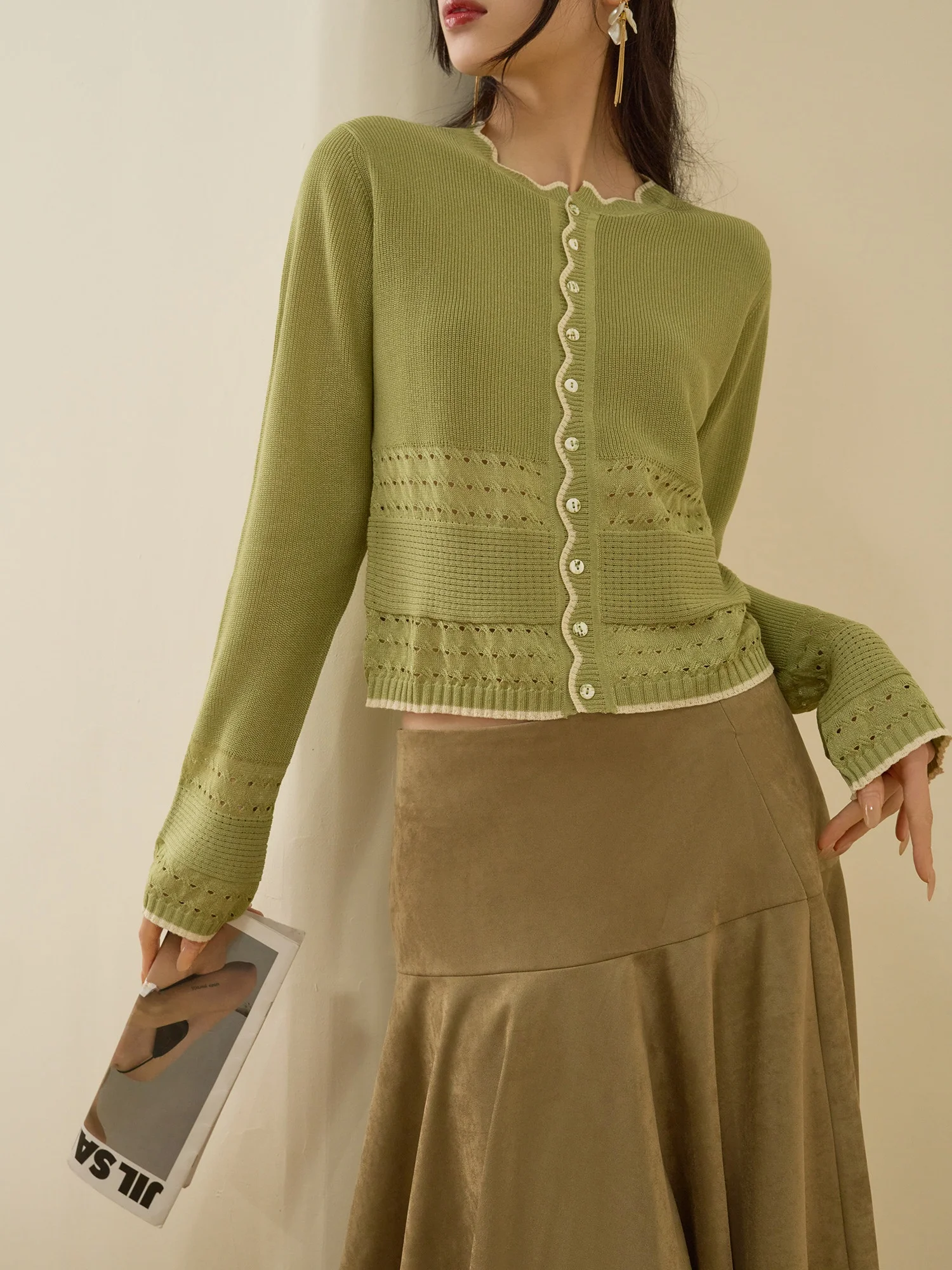 Кардиган Flowing Era с ажурной вязкой, круглым вырезом, красивый, мягкий, из полиэфирного волокна, свободного кроя, для повседневной носки
Кардиган Flowing Era с ажурной вязкой, круглым вырезом, красивый, мягкий, из полиэфирного волокна, свободного кроя, для повседневной носки