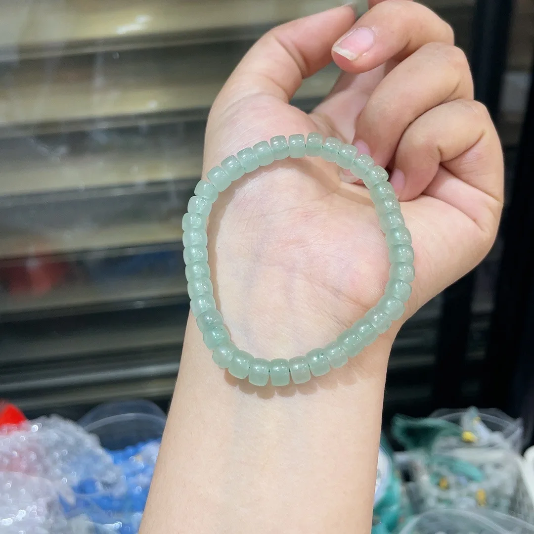 Lvdongling jade old-fashioned bead partition bead straight cut 6 * 4mm bracelet women's simple and versatile bracelet jewelry
Lvdongling jade old-fashioned bead partition bead straight cut 6 * 4mm bracelet women's simple and versatile bracelet jewelry