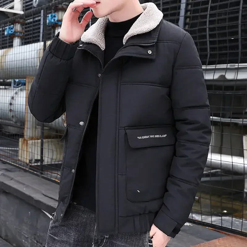 Padding Outdoor Men's Down Jacket Clothing Male Padded Coats Short Parkas Novelties Korean Popular Clothes Warm Lightweight Hot
Padding Outdoor Men's Down Jacket Clothing Male Padded Coats Short Parkas Novelties Korean Popular Clothes Warm Lightweight Hot