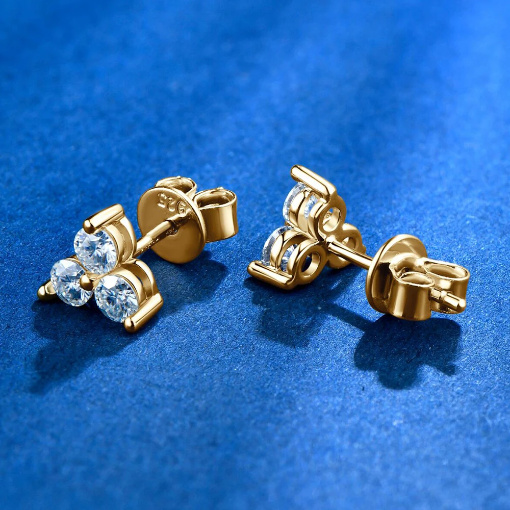 Yin 0.3CT 3mm Three Diamond Moissanite Stud Earrings 100% 925 Pure Silver Exquisite Jewelry Women's Earrings
Yin 0.3CT 3mm Three Diamond Moissanite Stud Earrings 100% 925 Pure Silver Exquisite Jewelry Women's Earrings