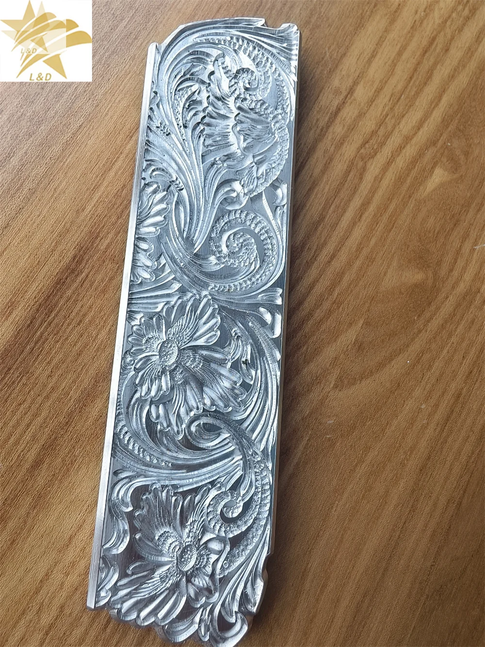 3D Flower Pattern Leather Embossing Stamp Tool, Aluminium Alloy Carving Pressing Craft Belt Bag Tool Leather Working Tools
3D Flower Pattern Leather Embossing Stamp Tool, Aluminium Alloy Carving Pressing Craft Belt Bag Tool Leather Working Tools