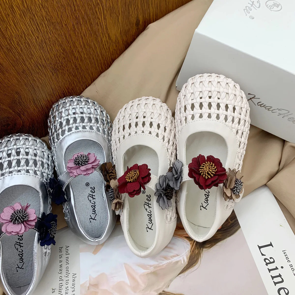 Kids'Casual Shoes Sandals Flower Solid Color PU Leather Summer Shoes For Children Anti-slip White Sliver Shoes Size 23-33
Kids'Casual Shoes Sandals Flower Solid Color PU Leather Summer Shoes For Children Anti-slip White Sliver Shoes Size 23-33