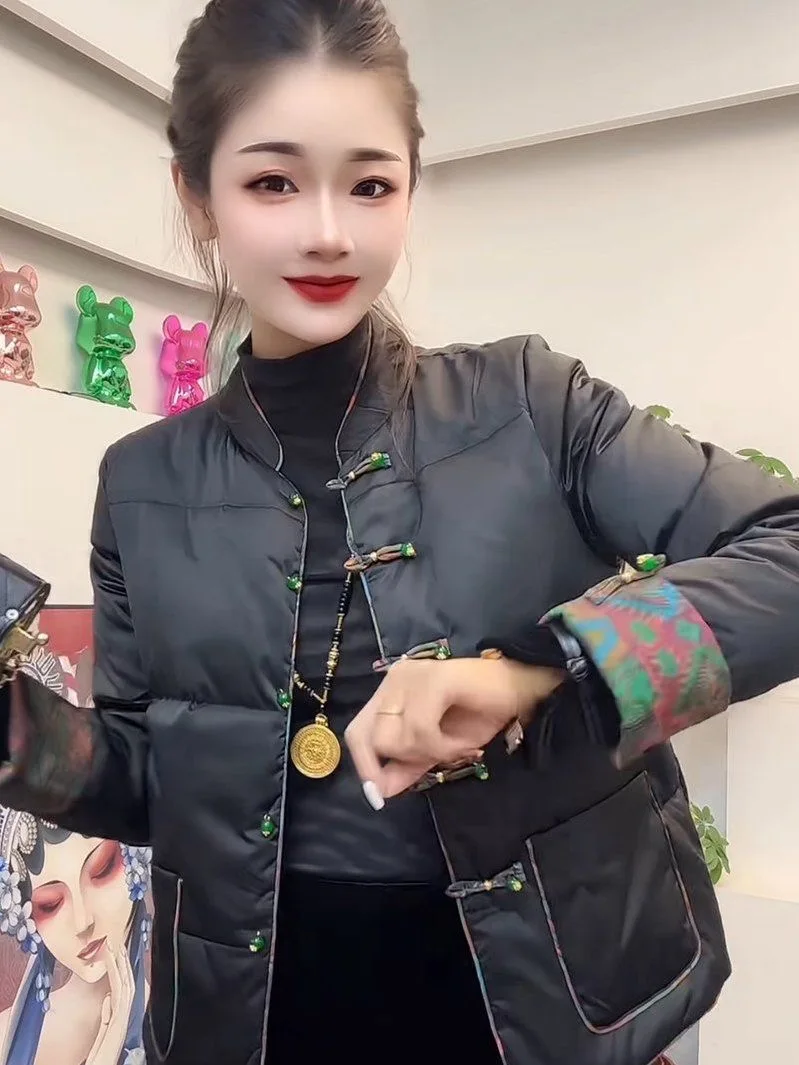 Faionable ort Cotton Jaet Women's Sle Floral Sve Patchwork Bule National Sle Coat Long Sve Stand Collar
Faionable ort Cotton Jaet Women's Sle Floral Sve Patchwork Bule National Sle Coat Long Sve Stand Collar