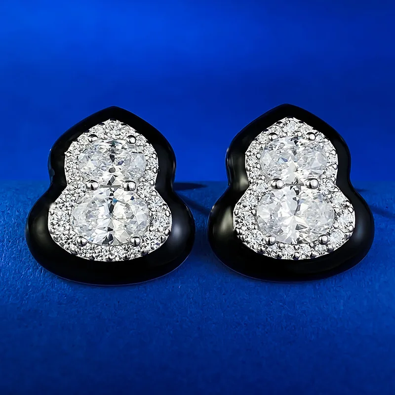 Retro Chinese Style High-end Earring Simulation Diamond Design Sense S925 Silver Needle Lucky Gourd Earrings Wedding Jewelry
Retro Chinese Style High-end Earring Simulation Diamond Design Sense S925 Silver Needle Lucky Gourd Earrings Wedding Jewelry