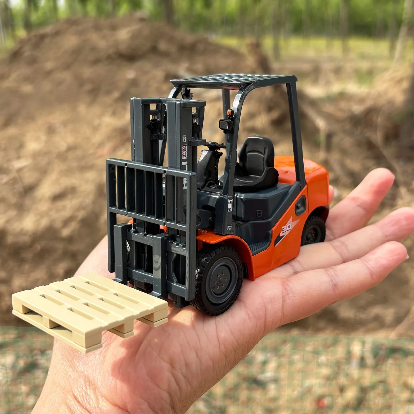 Dealer Edition Model,1:25 Heli H Series,Forklift Truck,Fork Lift,Diecast Model for Collections,Display and Gift for Friends
Dealer Edition Model,1:25 Heli H Series,Forklift Truck,Fork Lift,Diecast Model for Collections,Display and Gift for Friends
