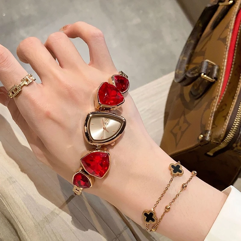 New color scheme irregular design big diamond watch light luxury niche watch color fashion high sense foreign trade wholesale
New color scheme irregular design big diamond watch light luxury niche watch color fashion high sense foreign trade wholesale