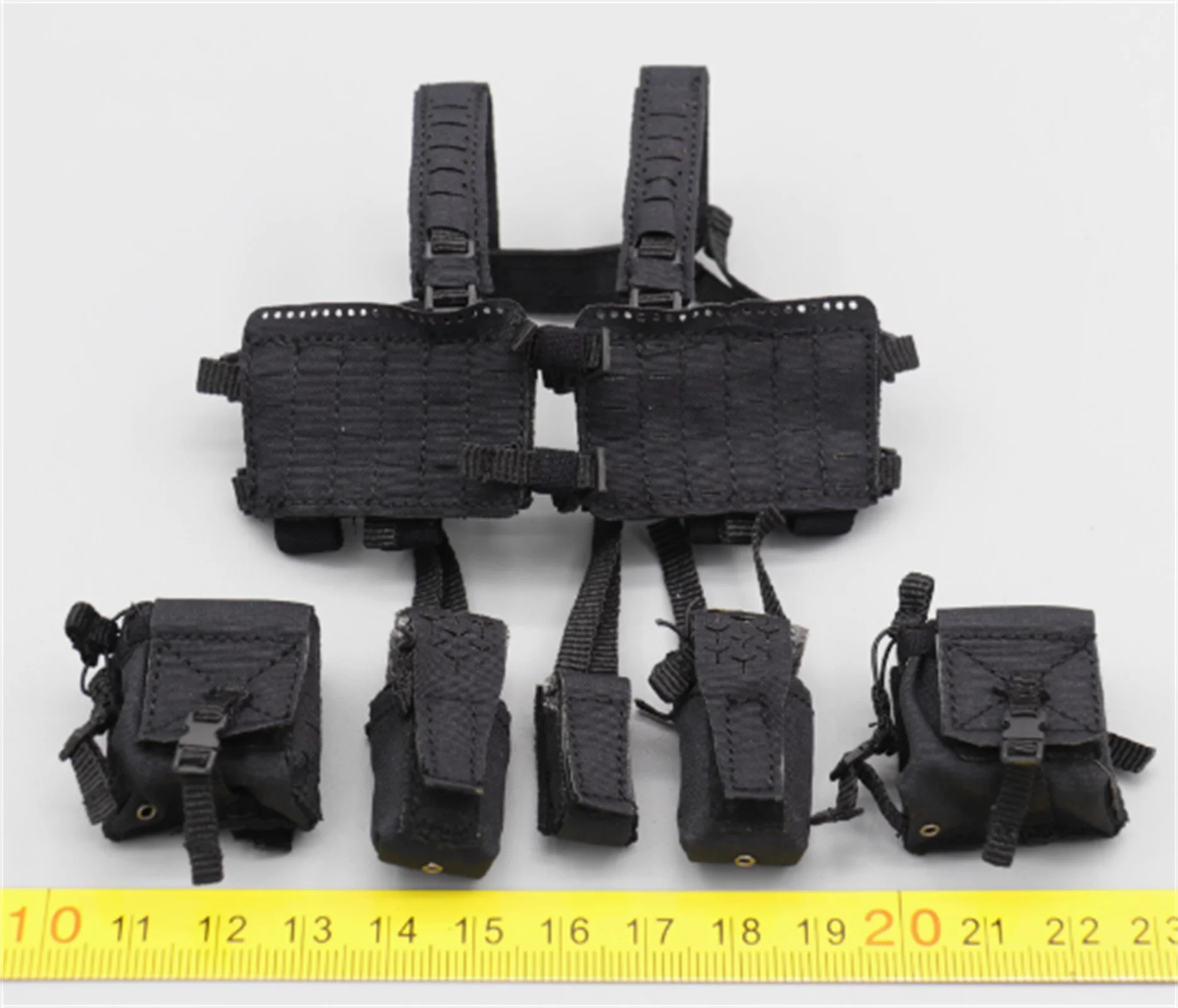 Vest hang Model For 26069S ES PMC 1/6 Male Soldier Clothes Model For 12 Inch Action Figure Toys
Vest hang Model For 26069S ES PMC 1/6 Male Soldier Clothes Model For 12 Inch Action Figure Toys