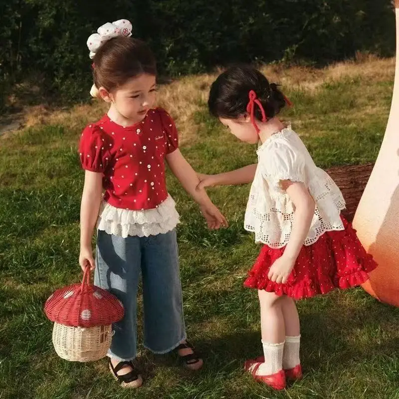Girls' Summer Outfit Set Super Beautiful New Children's Red Polka Dot Top Lace Jeans 2-piece Set
Girls' Summer Outfit Set Super Beautiful New Children's Red Polka Dot Top Lace Jeans 2-piece Set