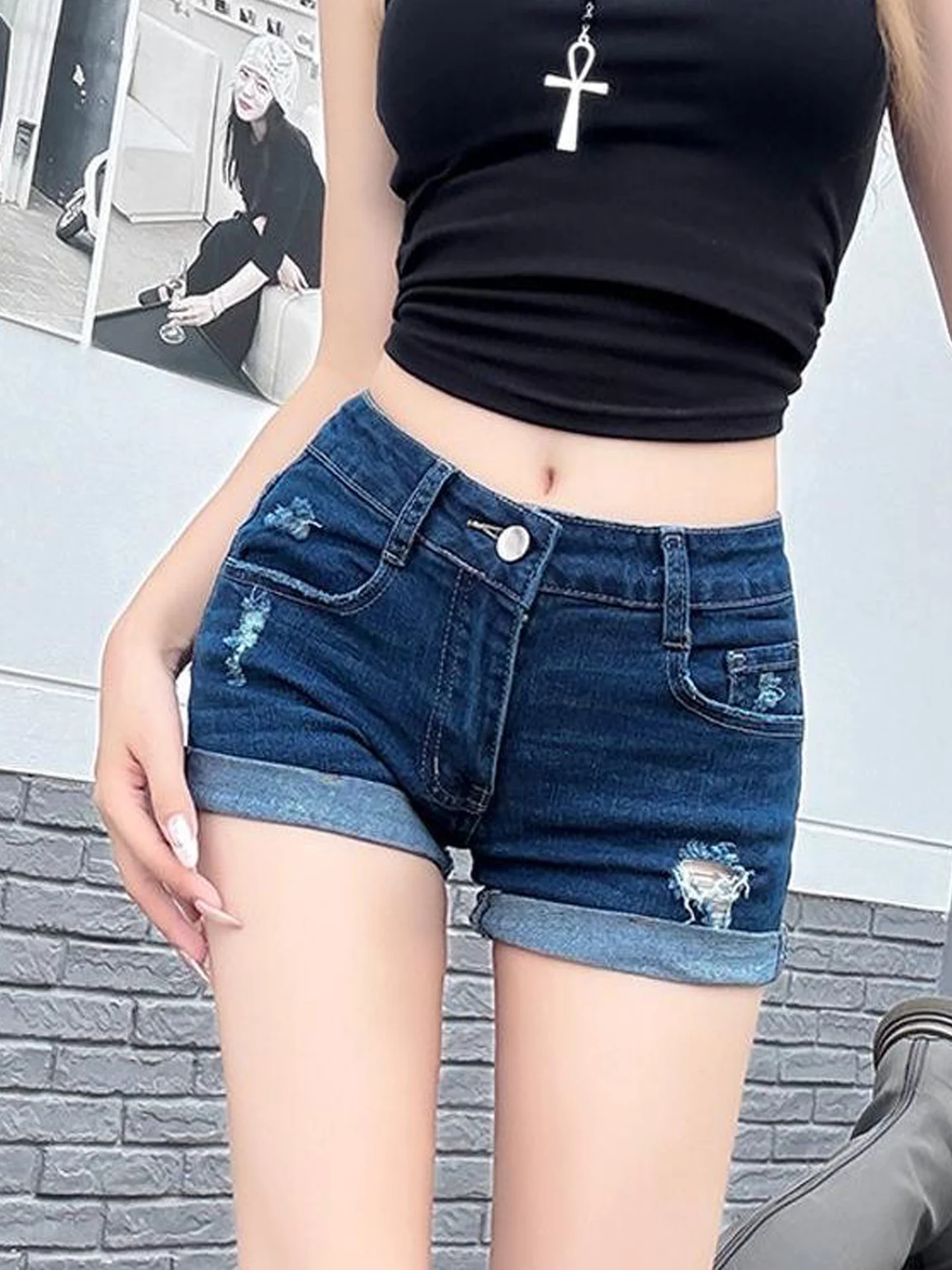 Retro American Personality Distressed Hem Denim Shorts Women's Summer New Style Spicy Girl Low Waist Slim Straight Leg Jeans
Retro American Personality Distressed Hem Denim Shorts Women's Summer New Style Spicy Girl Low Waist Slim Straight Leg Jeans