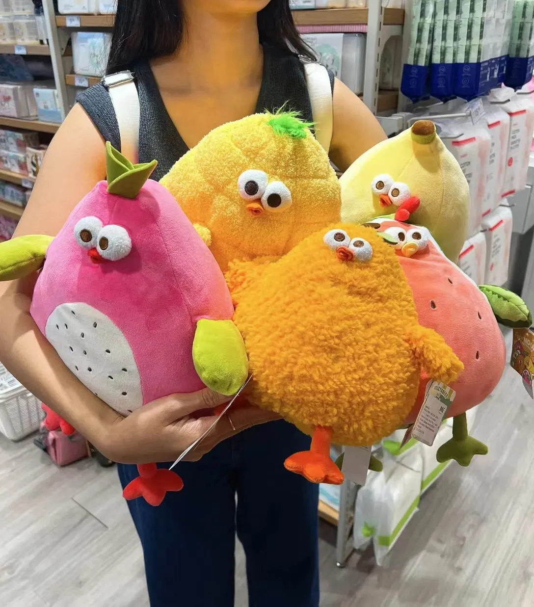 Hot Internet Celebrity Lovely Cartoon Banana Chicken Pillow Soft Stuffed Toy Fruit Chick Doll Sofa Cushion Home Decor Kids Gifts
Hot Internet Celebrity Lovely Cartoon Banana Chicken Pillow Soft Stuffed Toy Fruit Chick Doll Sofa Cushion Home Decor Kids Gifts