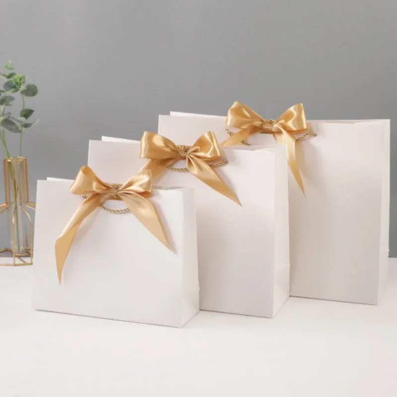 10pcs Gift Paper Packaging Bag High-grade Bag Thickened Handbag Custom Logo Clothing Bag Simple Portable Paper Bag
10pcs Gift Paper Packaging Bag High-grade Bag Thickened Handbag Custom Logo Clothing Bag Simple Portable Paper Bag