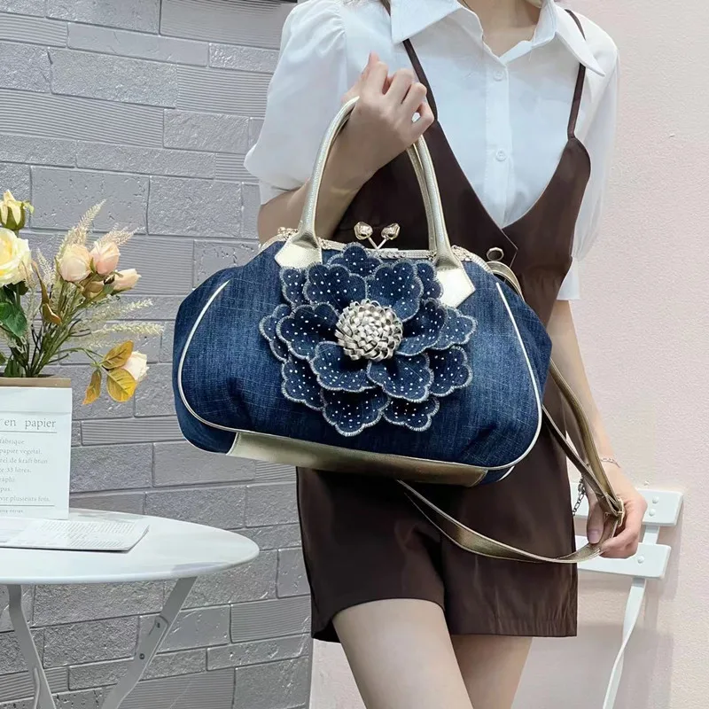 2025 New Design Women's Large Capacity 3D Flower Denim Diamonds Tote Bags Luxury Fashion Handbags Brand Retro Crossbody Bag
2025 New Design Women's Large Capacity 3D Flower Denim Diamonds Tote Bags Luxury Fashion Handbags Brand Retro Crossbody Bag