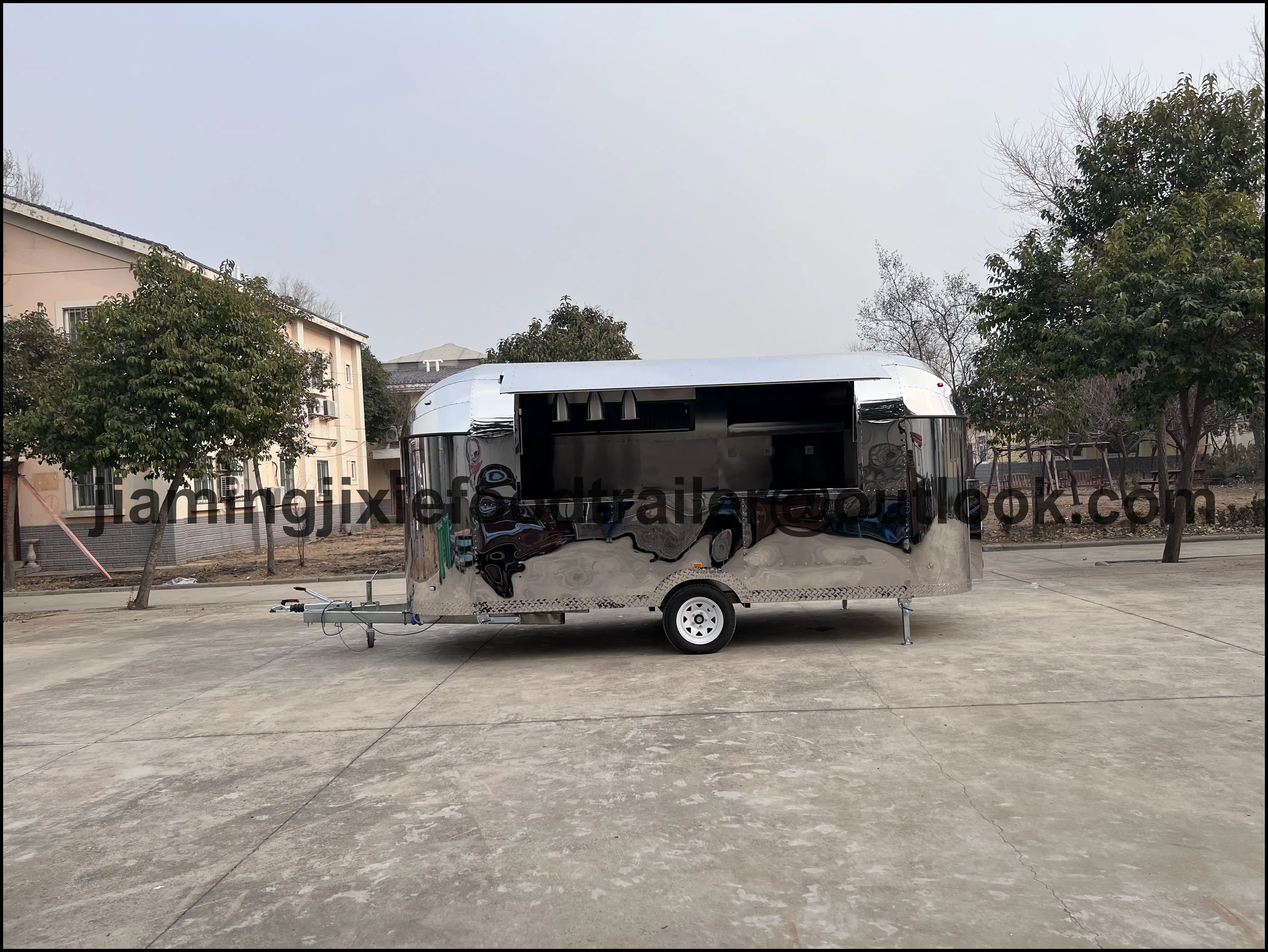Custom Crepe Pizza Burger Food Truck CE Mobile Fast Food Van Coffee Cart Trailer Bbq Food Trailer for Sale Usa DOT
Custom Crepe Pizza Burger Food Truck CE Mobile Fast Food Van Coffee Cart Trailer Bbq Food Trailer for Sale Usa DOT