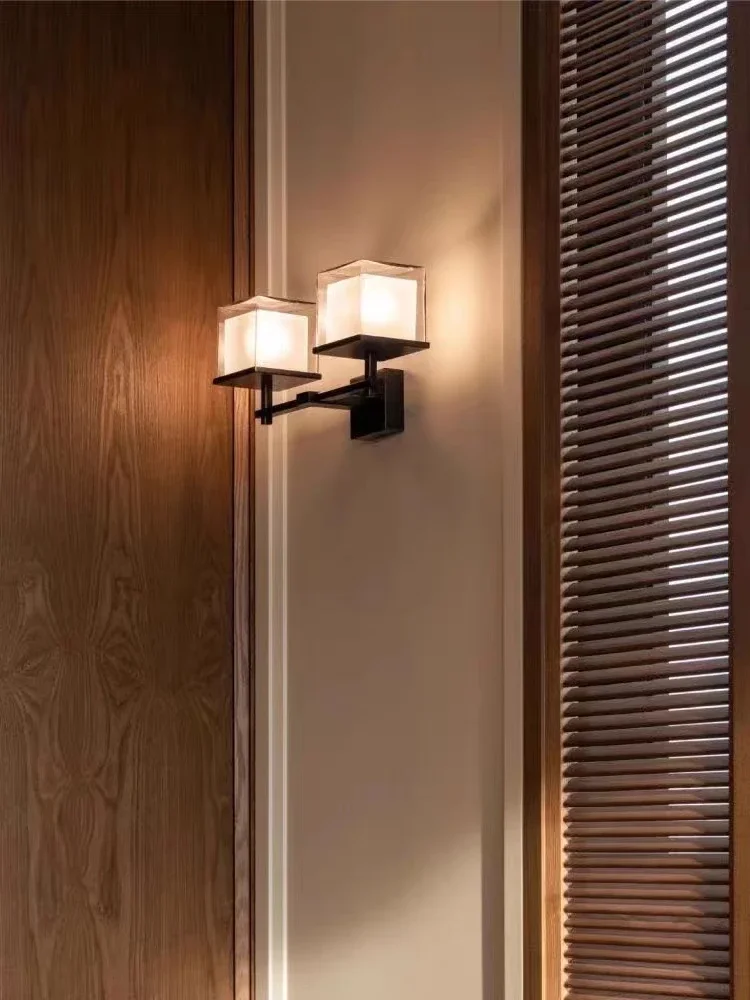 New high-end American simple bedroom lamp light luxury hotel custom club bedside wall lamp
New high-end American simple bedroom lamp light luxury hotel custom club bedside wall lamp