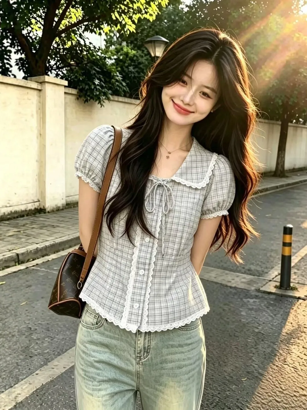 Retro Japanese Style Plaid Slim Fit Short Sleeve Doll Collar Shirt Women's Summer Sweet Style Casual Fashion Commute Wind
Retro Japanese Style Plaid Slim Fit Short Sleeve Doll Collar Shirt Women's Summer Sweet Style Casual Fashion Commute Wind