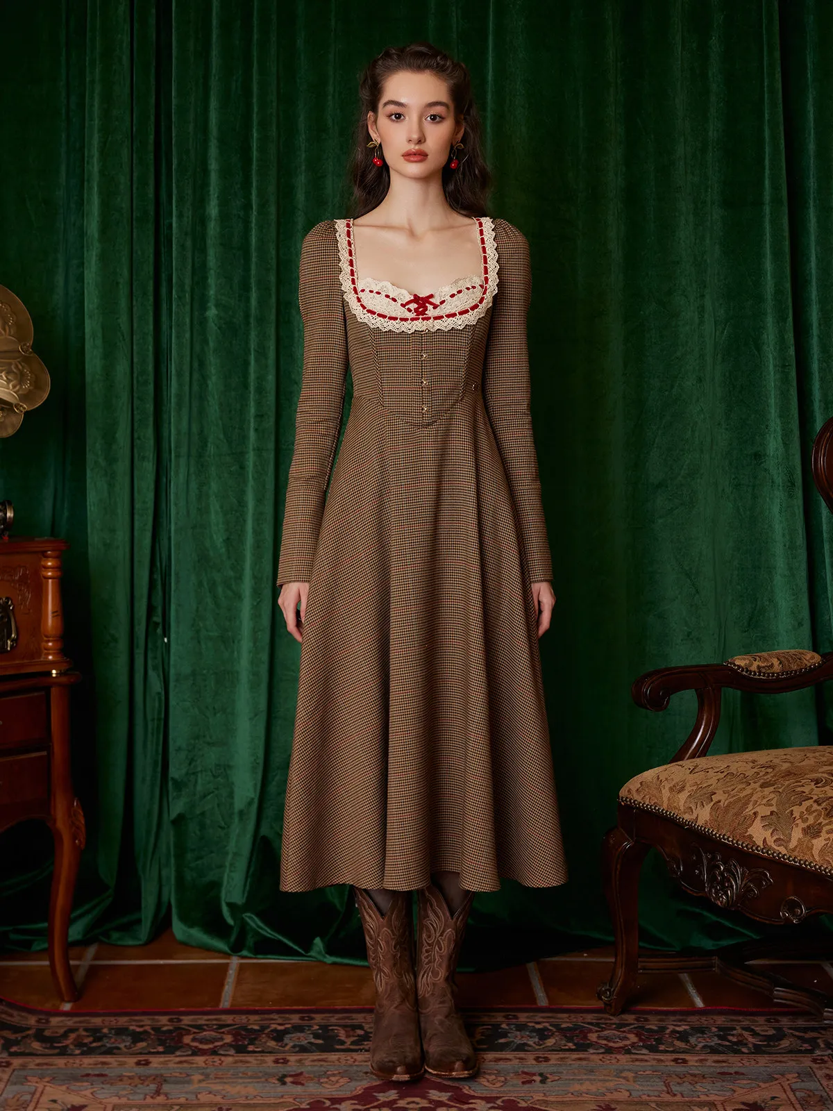 TIYIHAILEY женское платье с длинным рукавом, осень-зима, длинное до середины икры XS-XL, винтажное клетчатое платье с высокой талией и квадратным воротником, новинка 2026, с подкладкой
TIYIHAILEY женское платье с длинным рукавом, осень-зима, длинное до середины икры XS-XL, винтажное клетчатое платье с высокой талией и квадратным воротником, новинка 2026, с подкладкой