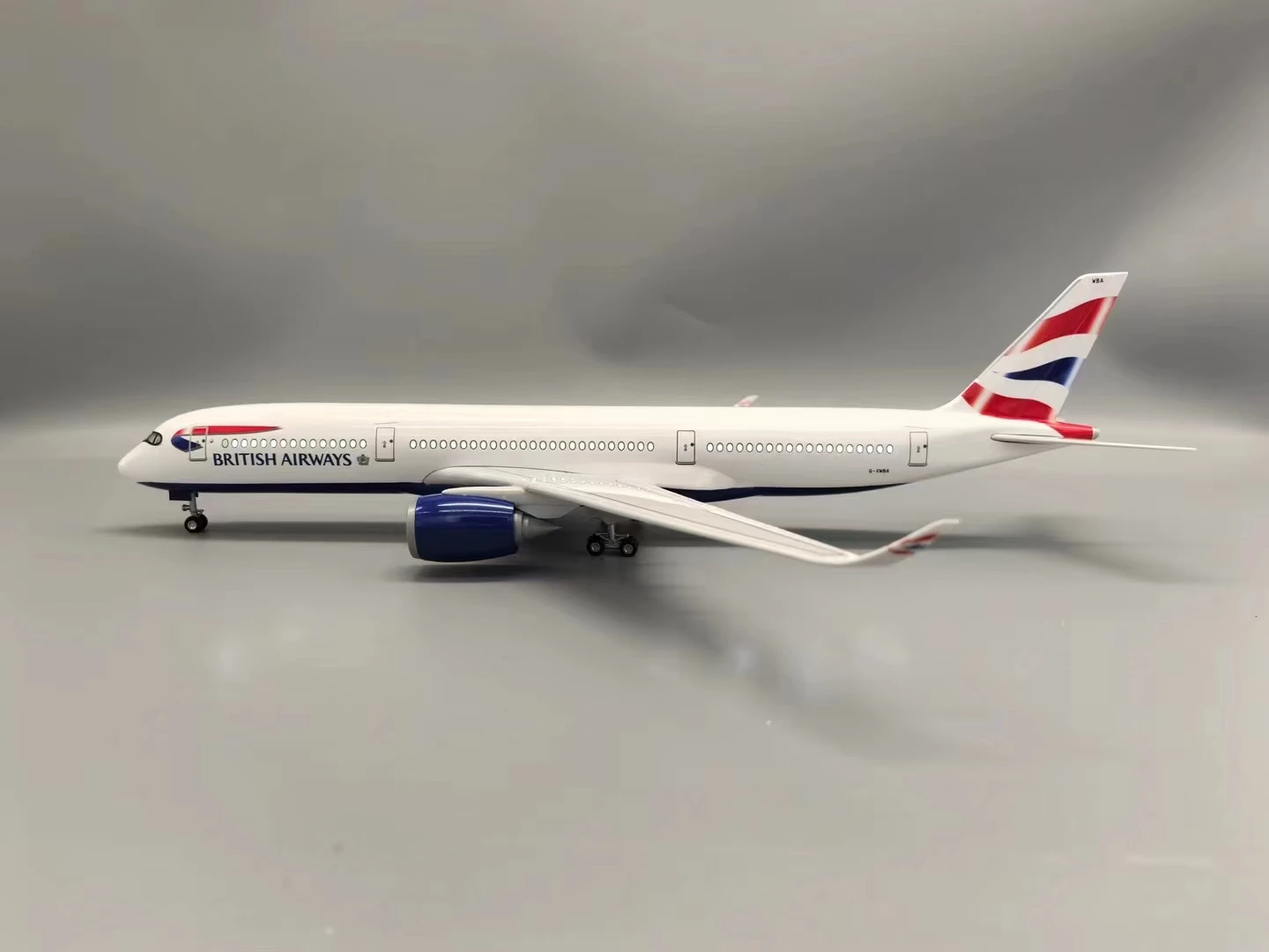 Scale British Airways 350 Airplane Model 47CM Length A350 Airplane Model Kit with LED Lights Highly Simulated Resin Material Gif
Scale British Airways 350 Airplane Model 47CM Length A350 Airplane Model Kit with LED Lights Highly Simulated Resin Material Gif