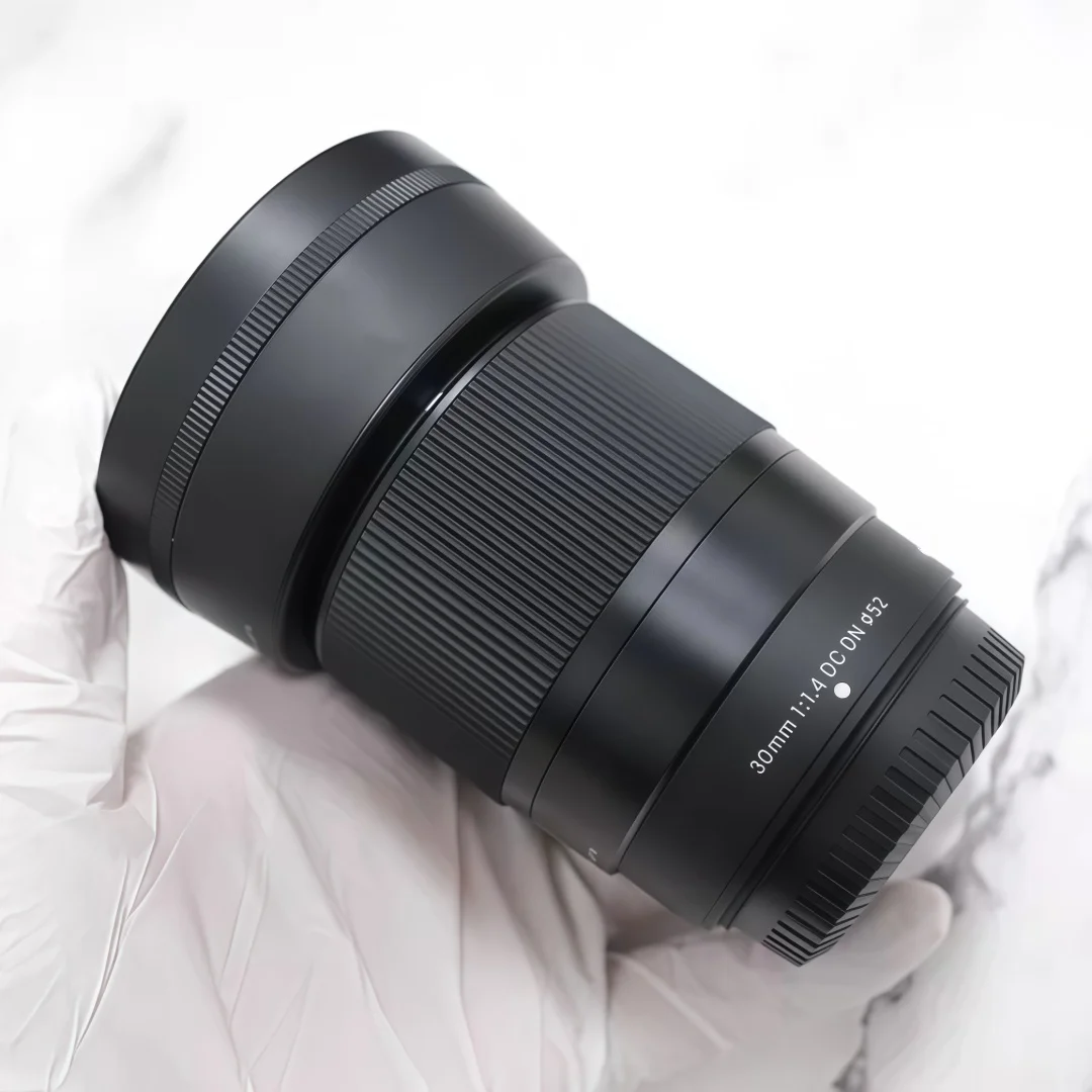 New Original Prime Large Aperture Lens For Sigma 30mm F1.4 DN DC for Sony E Mount / Fujifilm X Mount / Nikon Z Mount Camera
New Original Prime Large Aperture Lens For Sigma 30mm F1.4 DN DC for Sony E Mount / Fujifilm X Mount / Nikon Z Mount Camera