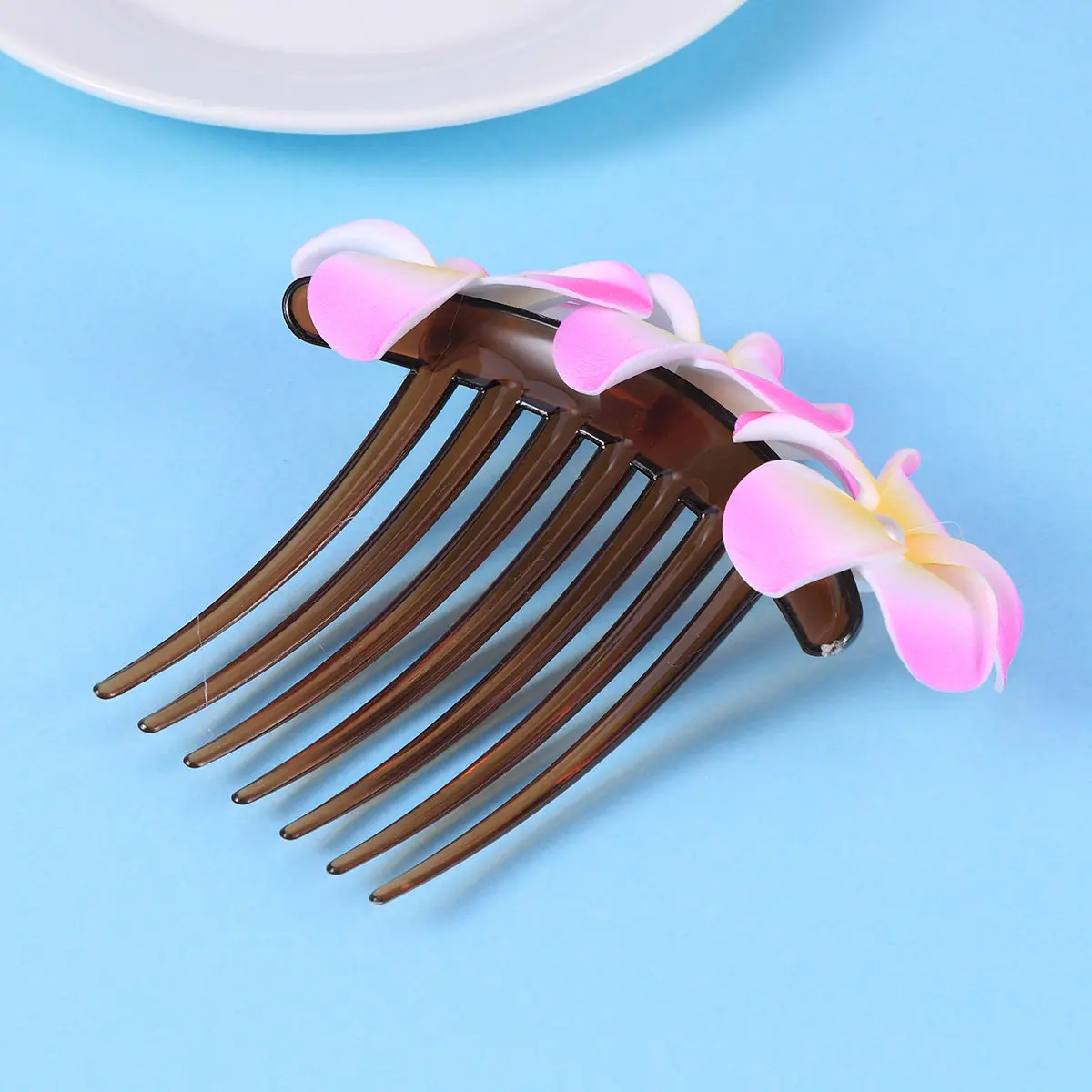 Pearl Flower Bridal Hair Comb Handmade White Plumeria Wedding Hairpiece Perfect for Bride Bridesmaids Party Prom Accessories
Pearl Flower Bridal Hair Comb Handmade White Plumeria Wedding Hairpiece Perfect for Bride Bridesmaids Party Prom Accessories