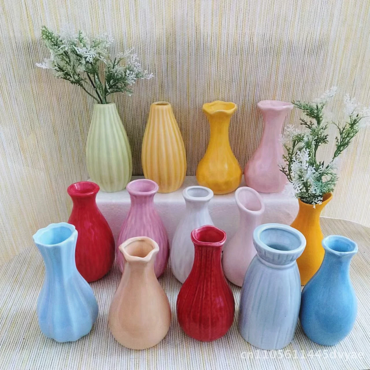 Креативная мини-керамическая бутылка для ароматерапии цвета макарон, гидропонная ваза, глазурь ручной работы, декоративная вставка для цветов для дома
Креативная мини-керамическая бутылка для ароматерапии цвета макарон, гидропонная ваза, глазурь ручной работы, декоративная вставка для цветов для дома