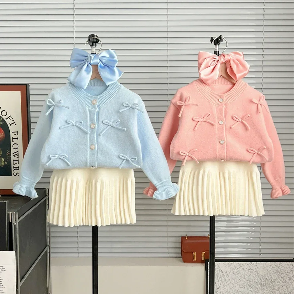 Children's Sweater Set 2025 Autumn New Baby Girls Thicked Bow O-neck Knitted Cardigan Warm A-line Half Skirt 2 Piece Outfit
Children's Sweater Set 2025 Autumn New Baby Girls Thicked Bow O-neck Knitted Cardigan Warm A-line Half Skirt 2 Piece Outfit