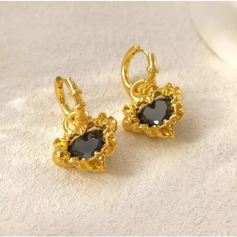 Irregular Love Shape Fashion Earrings Stud Earrings Women's Simple Autumn and Winter Exaggerated Earrings Light Luxury High-end
Irregular Love Shape Fashion Earrings Stud Earrings Women's Simple Autumn and Winter Exaggerated Earrings Light Luxury High-end