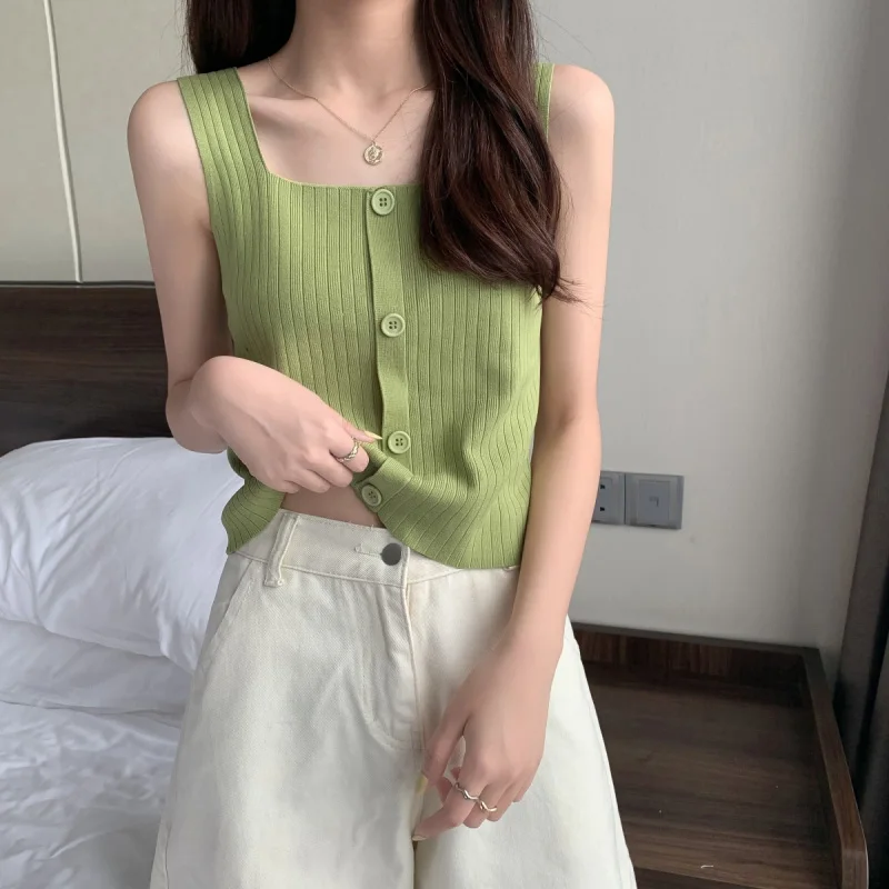 High-End Women's Knitted Fashion Top Sleeveless Square Collar Design Summer New Style Korean Style Straight Cut Single Button
High-End Women's Knitted Fashion Top Sleeveless Square Collar Design Summer New Style Korean Style Straight Cut Single Button