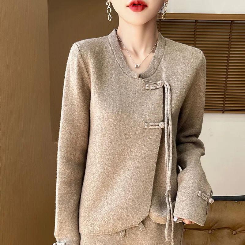 Новый стиль, французский ретро, новогодний элегантный кардиган с кисточками на пуговицах, свитер, утолщенный женский вязаный шерстяной топ
Новый стиль, французский ретро, новогодний элегантный кардиган с кисточками на пуговицах, свитер, утолщенный женский вязаный шерстяной топ