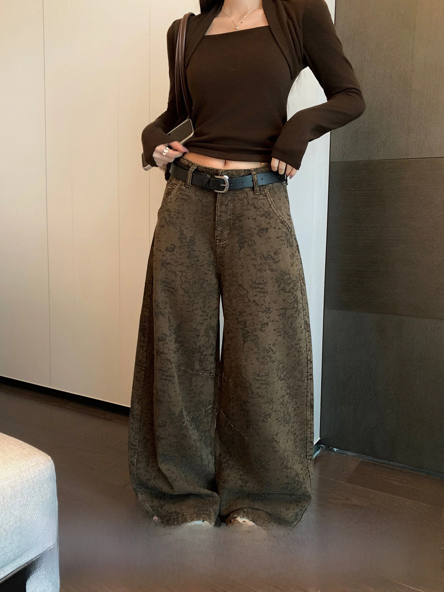 High Waist Straight Leg Denim Jeans Women's Winter Lazy Loose Wide Leg Pants Texture American Retro Coffee Color Embroidery
High Waist Straight Leg Denim Jeans Women's Winter Lazy Loose Wide Leg Pants Texture American Retro Coffee Color Embroidery