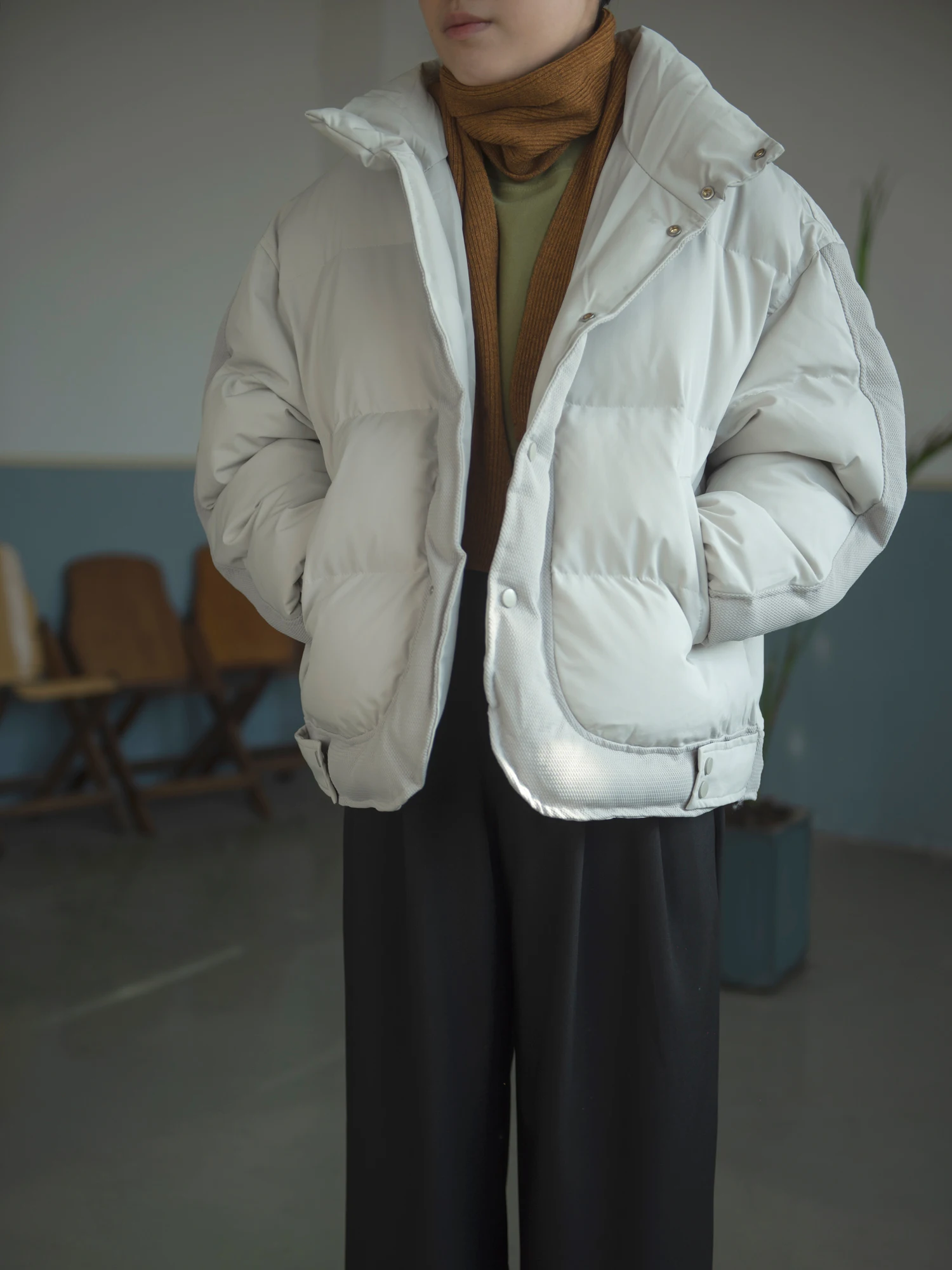 InOurTime Новая теплая зимняя женская хлопковая куртка свободного кроя в стиле колор-блок, нейтрального цвета, простая, для повседневной носки, удлиненная
InOurTime Новая теплая зимняя женская хлопковая куртка свободного кроя в стиле колор-блок, нейтрального цвета, простая, для повседневной носки, удлиненная