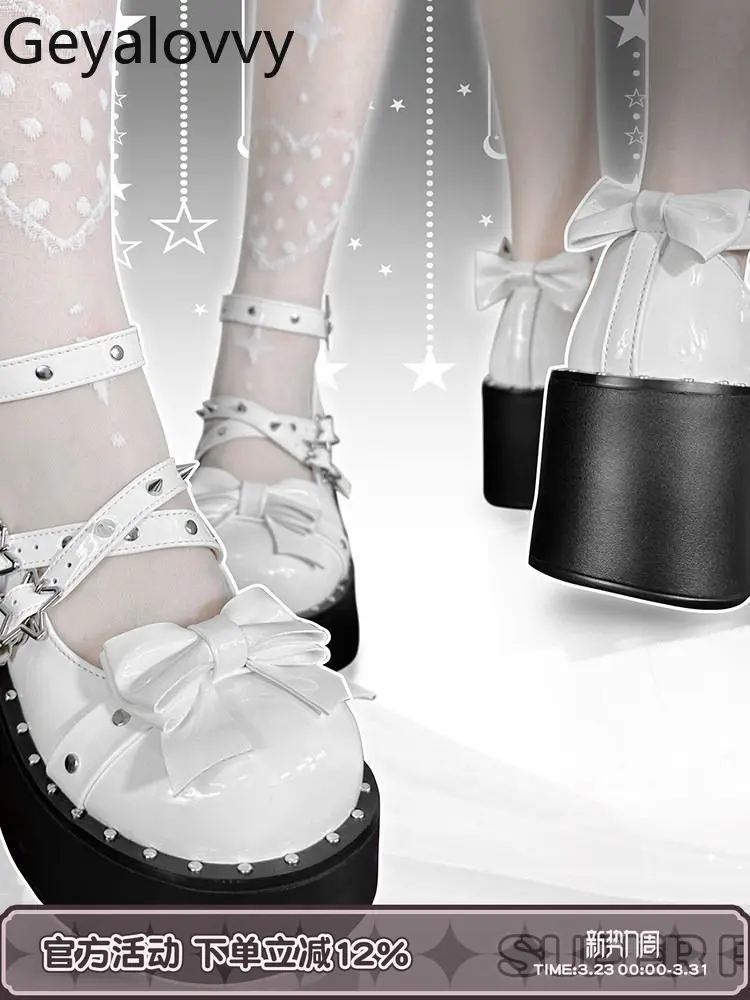 Japanese Subculture Punk Y2k Hot Girl Sweet Cool Leather Shoes Thick Sole Round Toe Bowstie Back Rivet Decoration High Heels
Japanese Subculture Punk Y2k Hot Girl Sweet Cool Leather Shoes Thick Sole Round Toe Bowstie Back Rivet Decoration High Heels