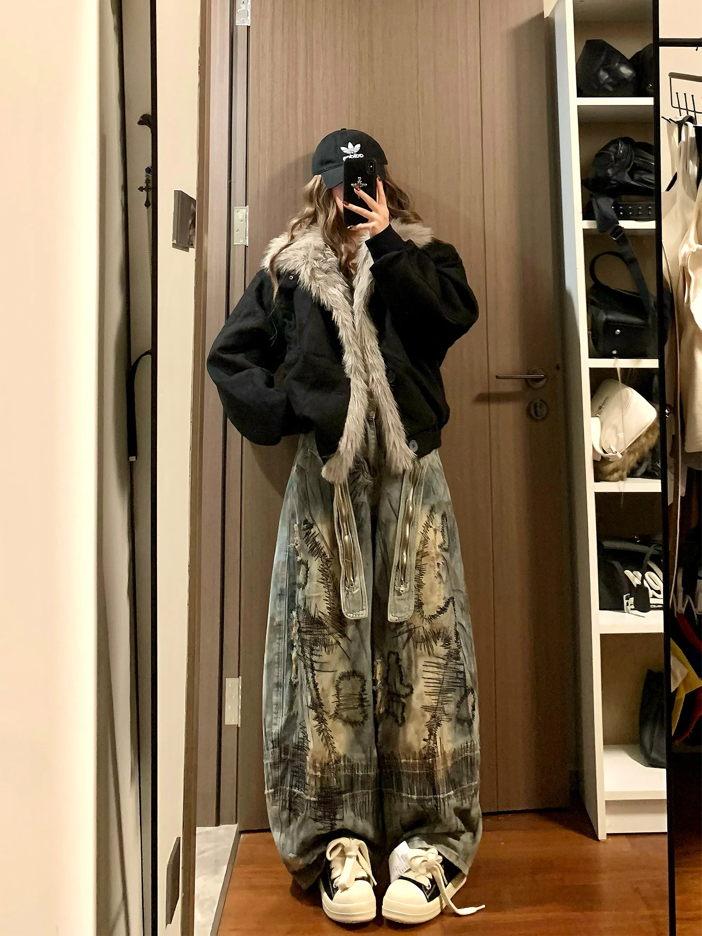 Джинсы женские Milione American High Street Sle, вышитые, винтажные, с эффектом потертости, длинные брюки из хлопка с застежкой-молнией на талии
Джинсы женские Milione American High Street Sle, вышитые, винтажные, с эффектом потертости, длинные брюки из хлопка с застежкой-молнией на талии