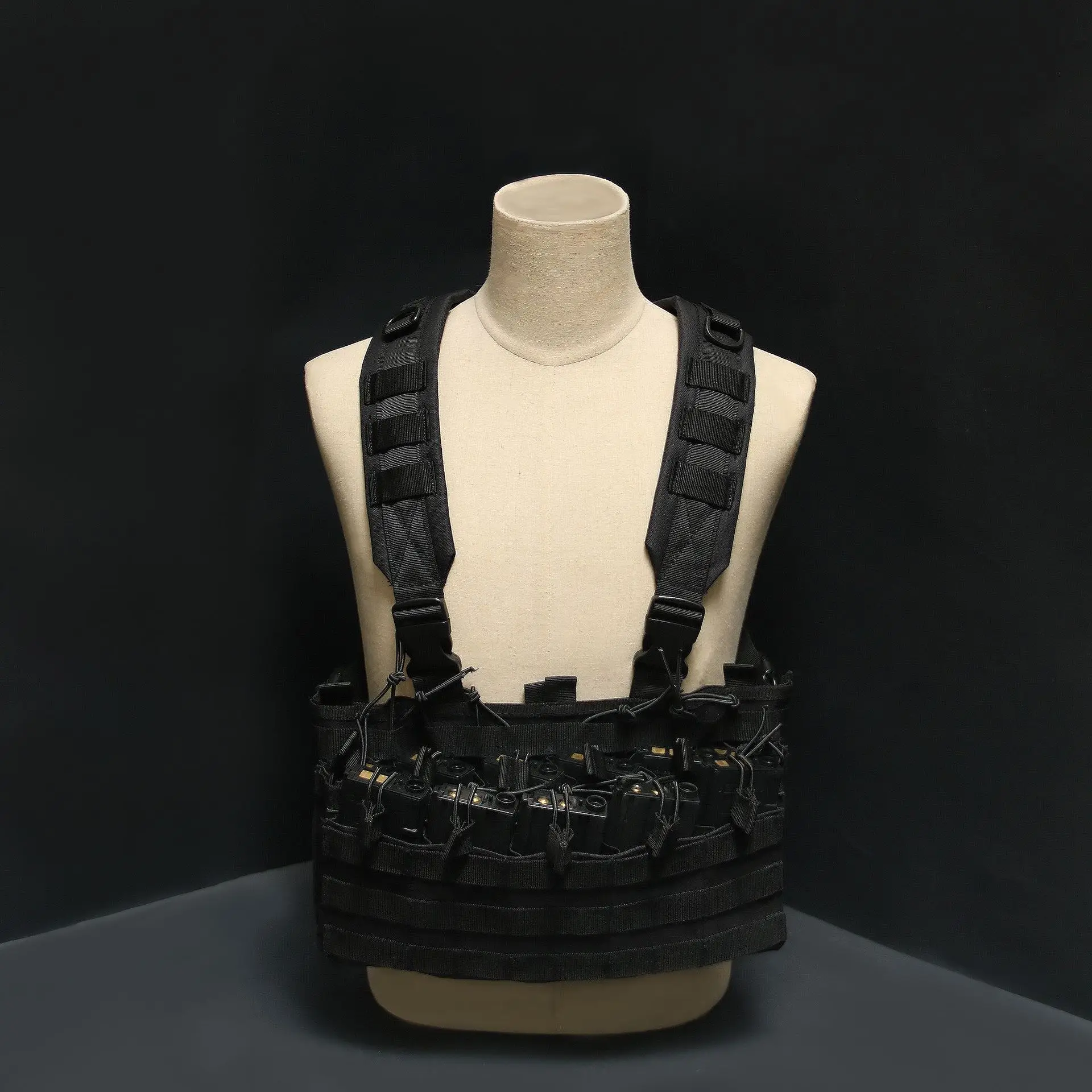 Tactical vest chest hanging multifunctional outdoor quick release equipment lightweight protective vest
Tactical vest chest hanging multifunctional outdoor quick release equipment lightweight protective vest