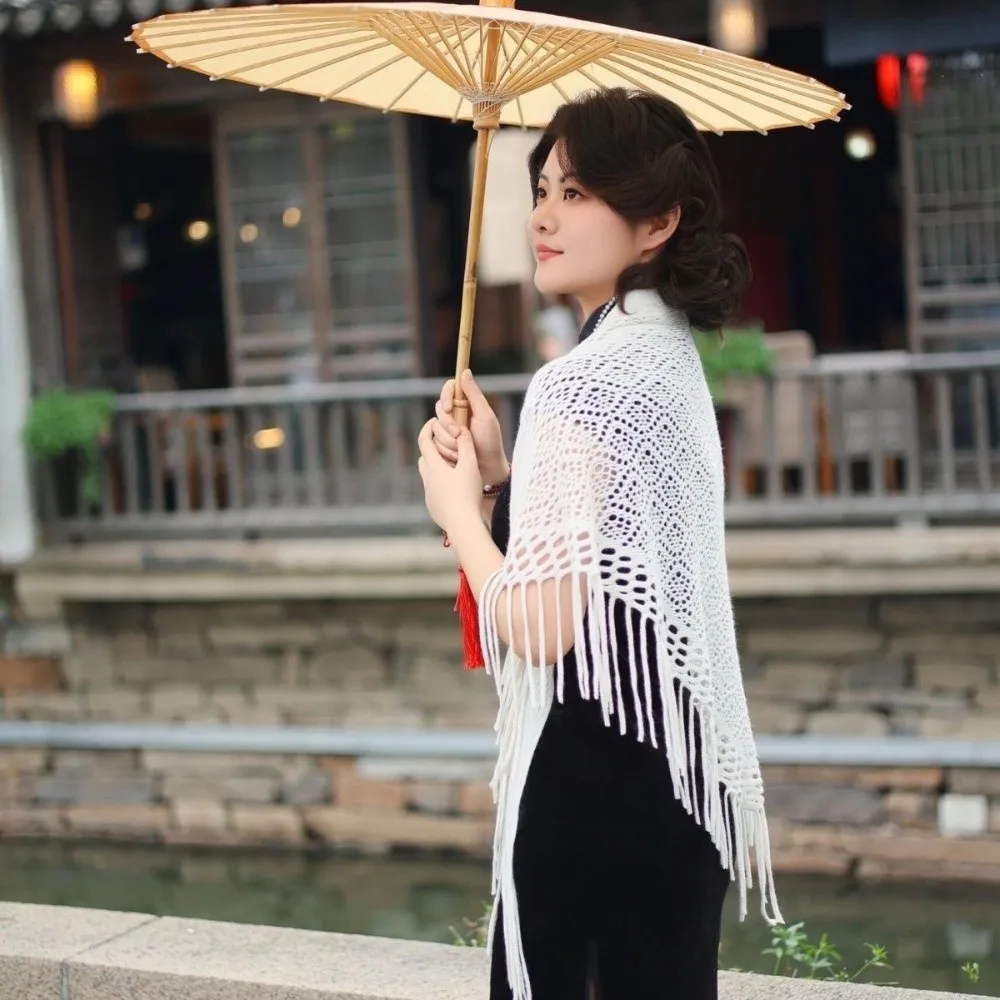 Creative Solid Color Women's Shawls Handmade Hollow Tassel Scarf Floral Cheongsam Accessories Fringes Wraps Spring Summer
Creative Solid Color Women's Shawls Handmade Hollow Tassel Scarf Floral Cheongsam Accessories Fringes Wraps Spring Summer