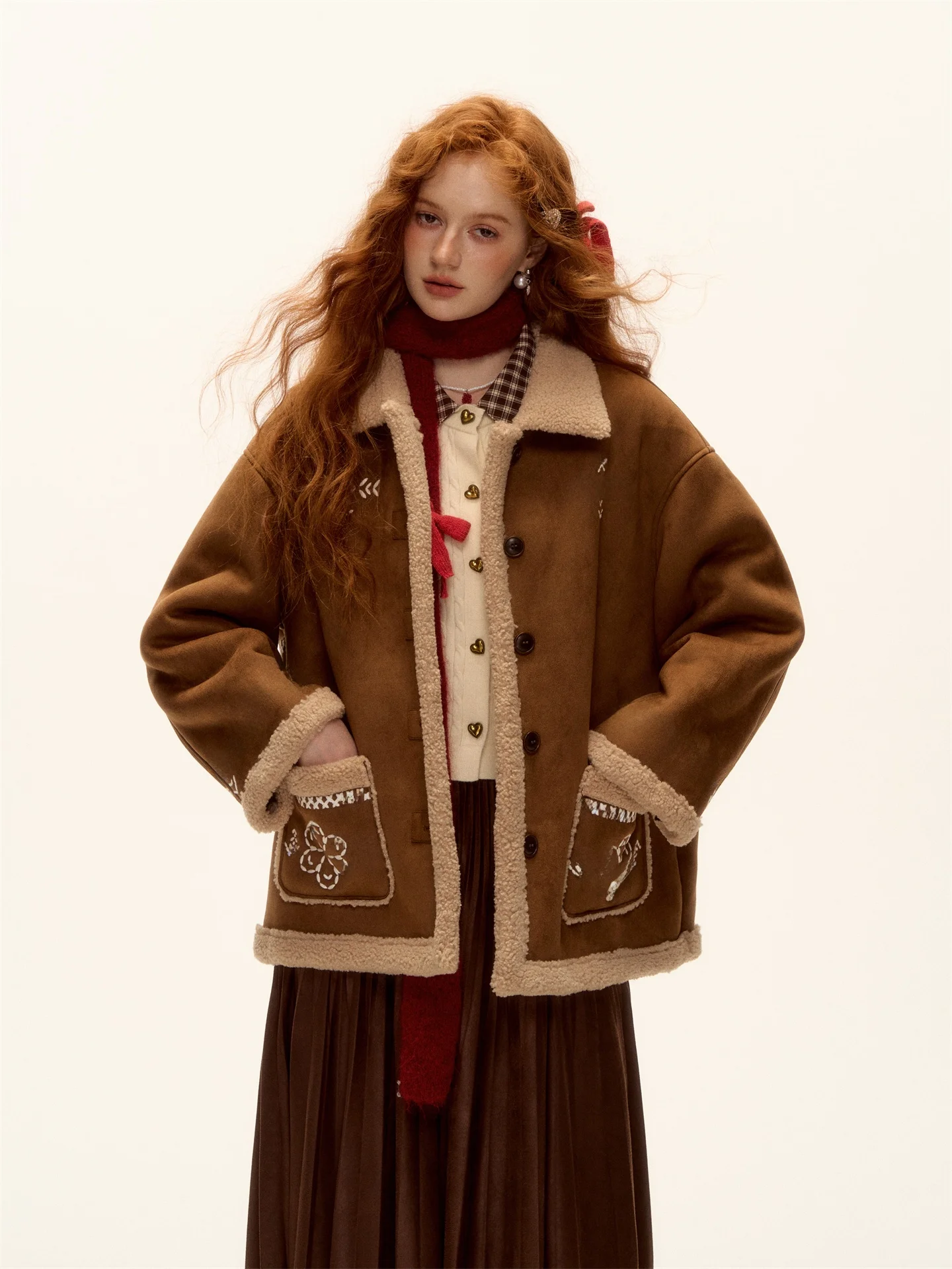 Love Asgony Caramel Roasted Chestnut Heavyweight Thiened Embroidered Suede Lamb Fur Jaet Loose Retro Women's Coat
Love Asgony Caramel Roasted Chestnut Heavyweight Thiened Embroidered Suede Lamb Fur Jaet Loose Retro Women's Coat