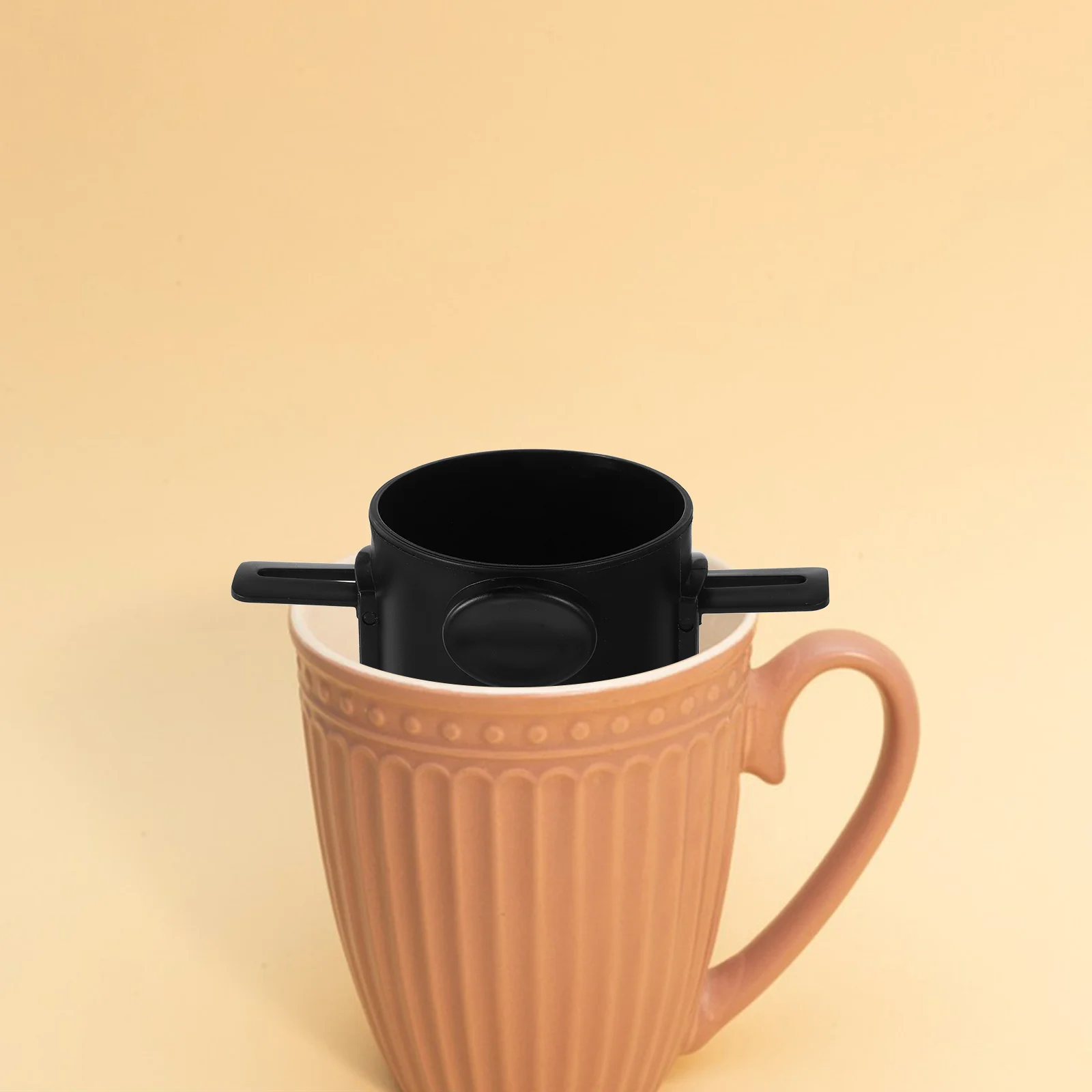 Reusable Coffee Filter Funnel Stainless Steel Collapsible Drip Coffee Strainer with Hanging Ear Design for Precise Brewing
Reusable Coffee Filter Funnel Stainless Steel Collapsible Drip Coffee Strainer with Hanging Ear Design for Precise Brewing