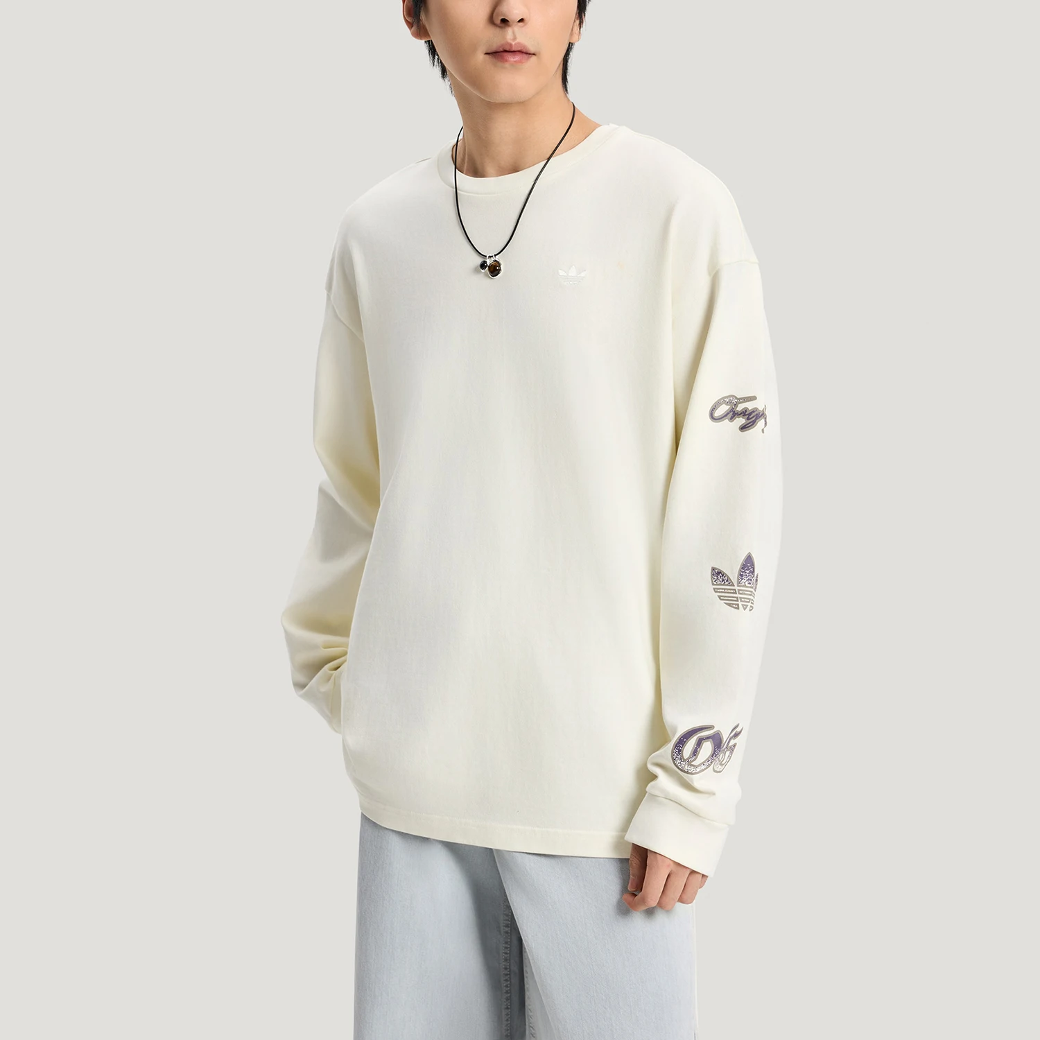 Оригинальная мужская мягкая и удобная трикотажная спортивная футболка Adidas Clover KR5046
Оригинальная мужская мягкая и удобная трикотажная спортивная футболка Adidas Clover KR5046