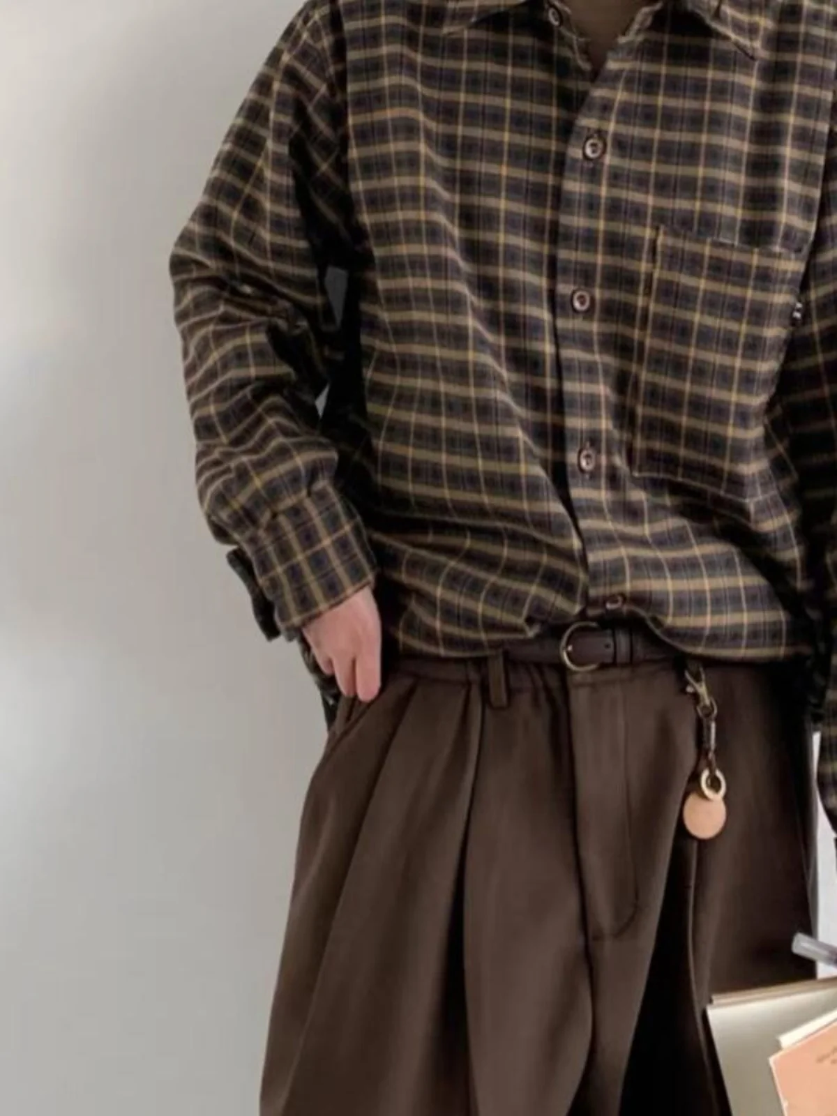 Casual Long Sleeve Plaid Shirt Unisex College Style Retro Japanese Trend Spring Autumn Wear for Men And Women Youth Fashion
Casual Long Sleeve Plaid Shirt Unisex College Style Retro Japanese Trend Spring Autumn Wear for Men And Women Youth Fashion