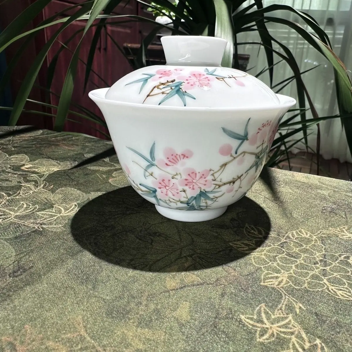 Purely Hand-Painted Handcrafted Gaiwan Single Ceramic High-End Set Bowl Cup Large-Sized Kung Fu Tea Cup With Lid Peach
Purely Hand-Painted Handcrafted Gaiwan Single Ceramic High-End Set Bowl Cup Large-Sized Kung Fu Tea Cup With Lid Peach